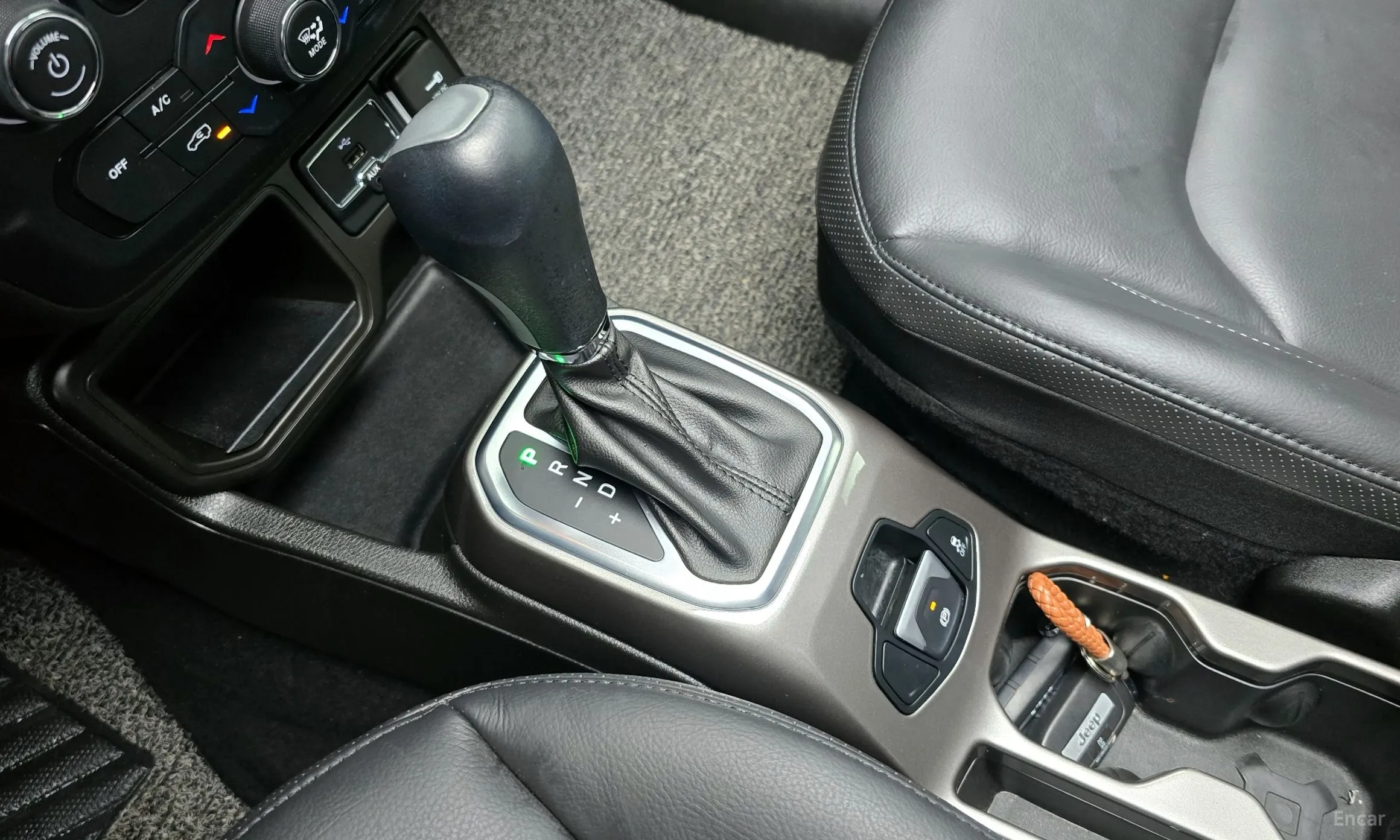 Jeep Renegade превью 9