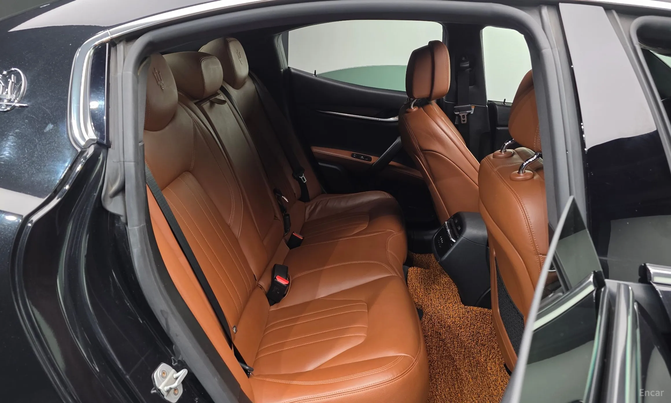 Maserati Ghibli превью 12