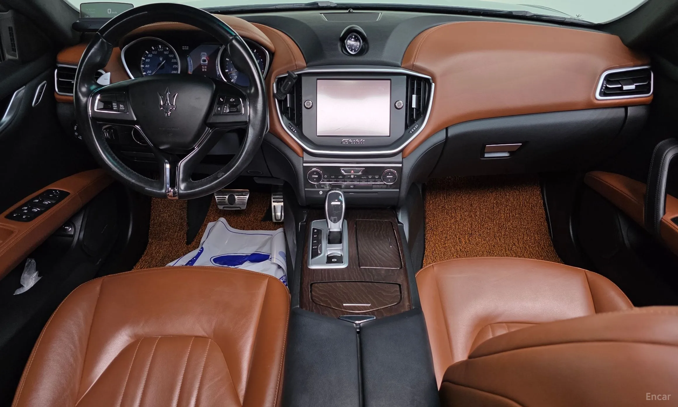 Maserati Ghibli превью 7