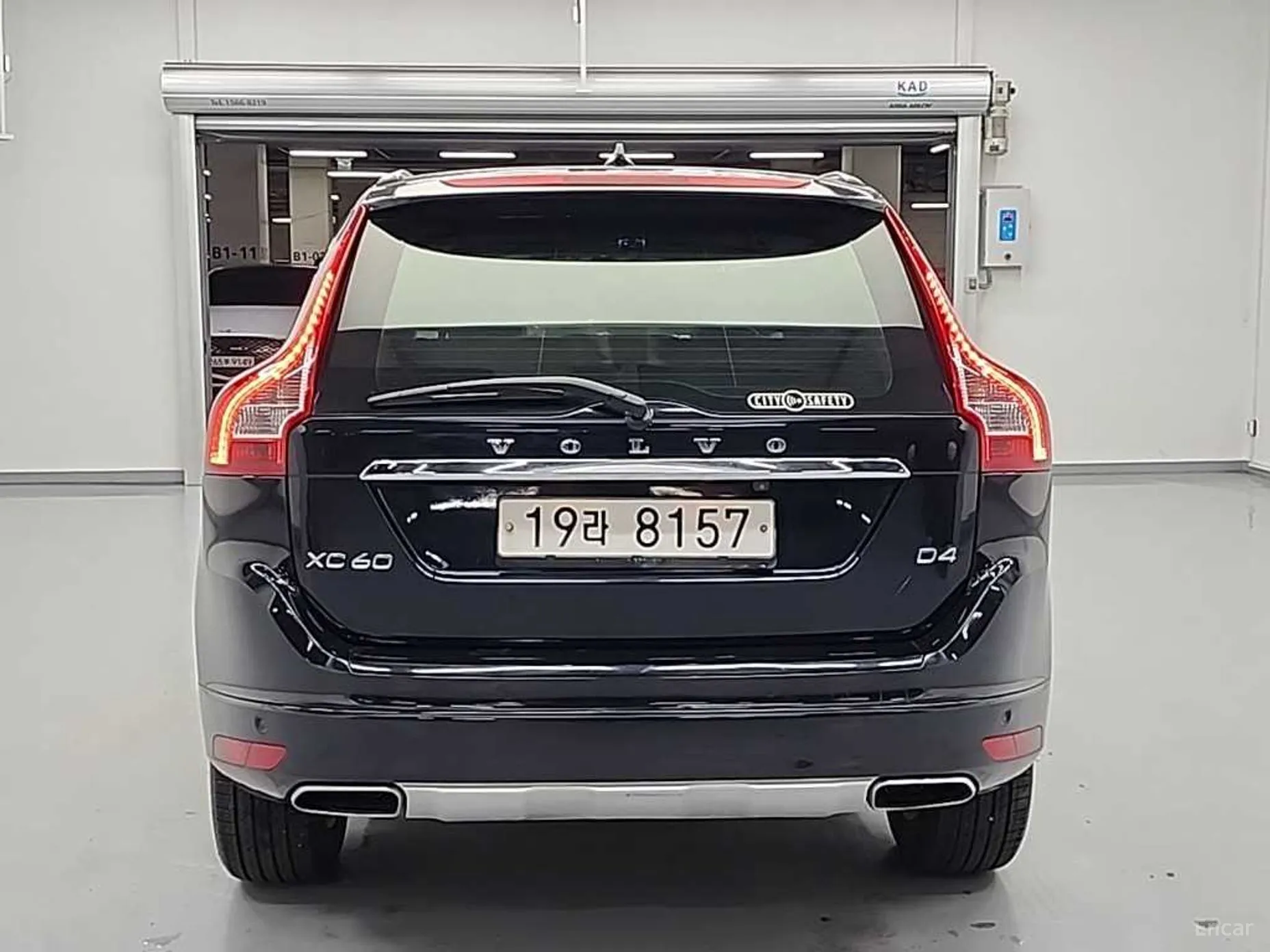 Volvo XC60 превью 4
