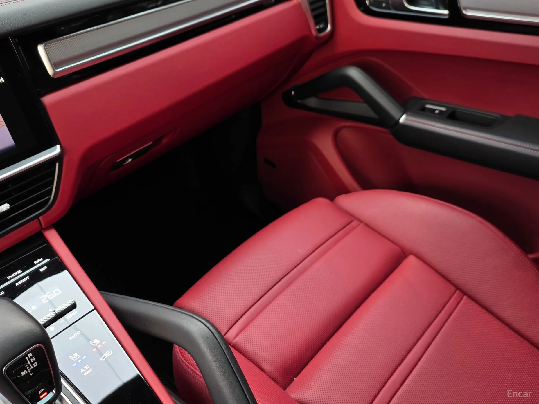 Porsche Cayenne (PO536) превью 16