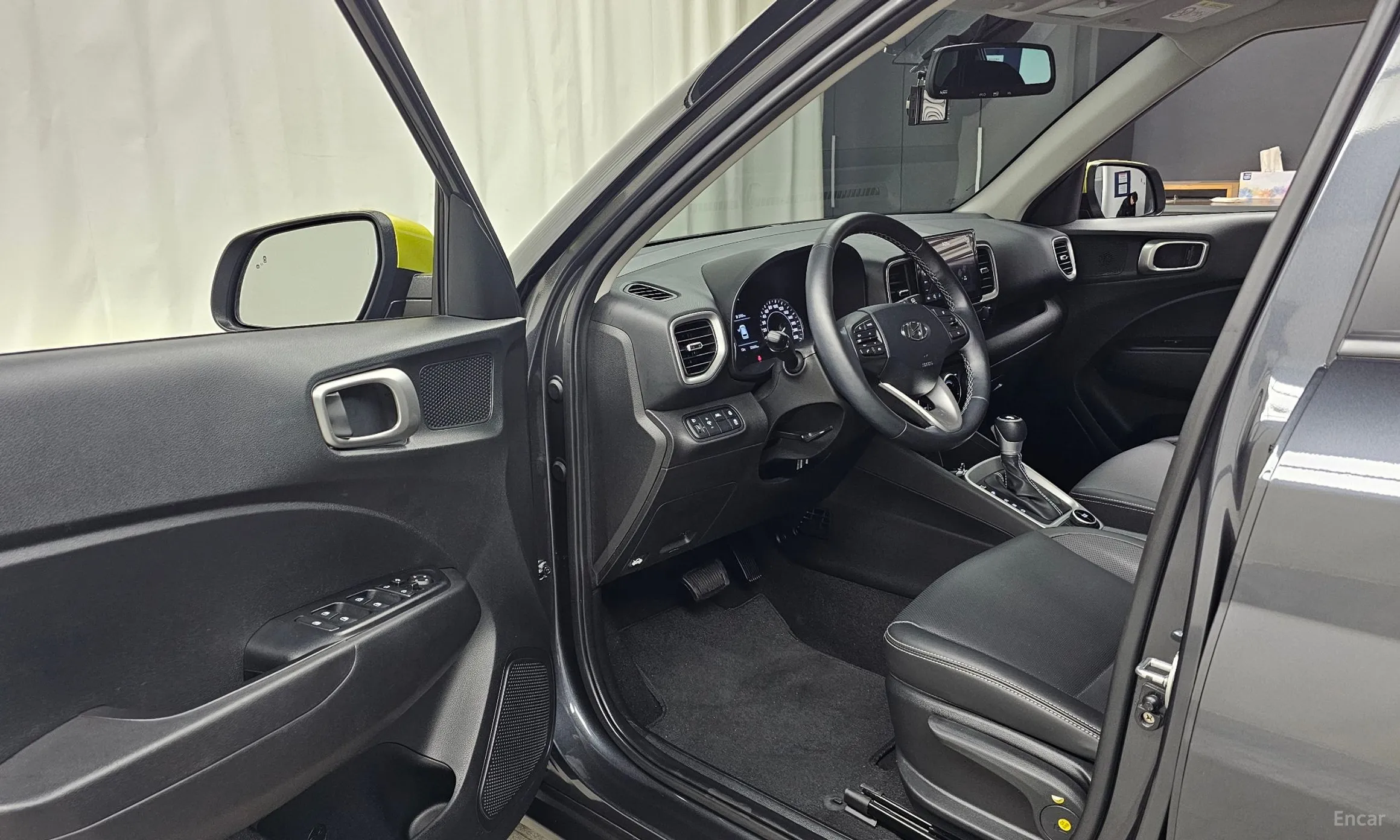 Hyundai Venue превью 10