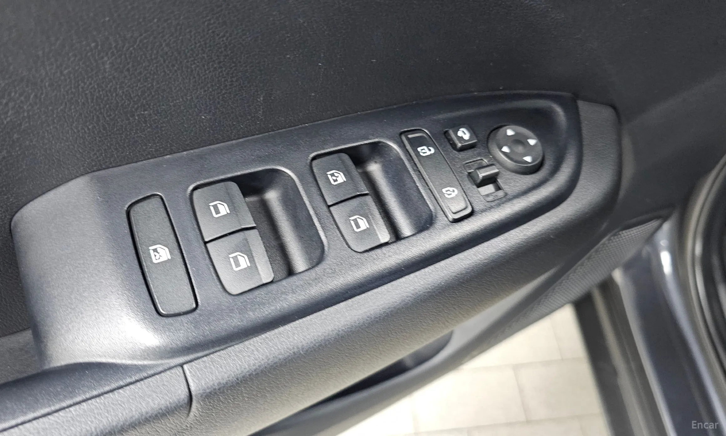 Hyundai Venue превью 16
