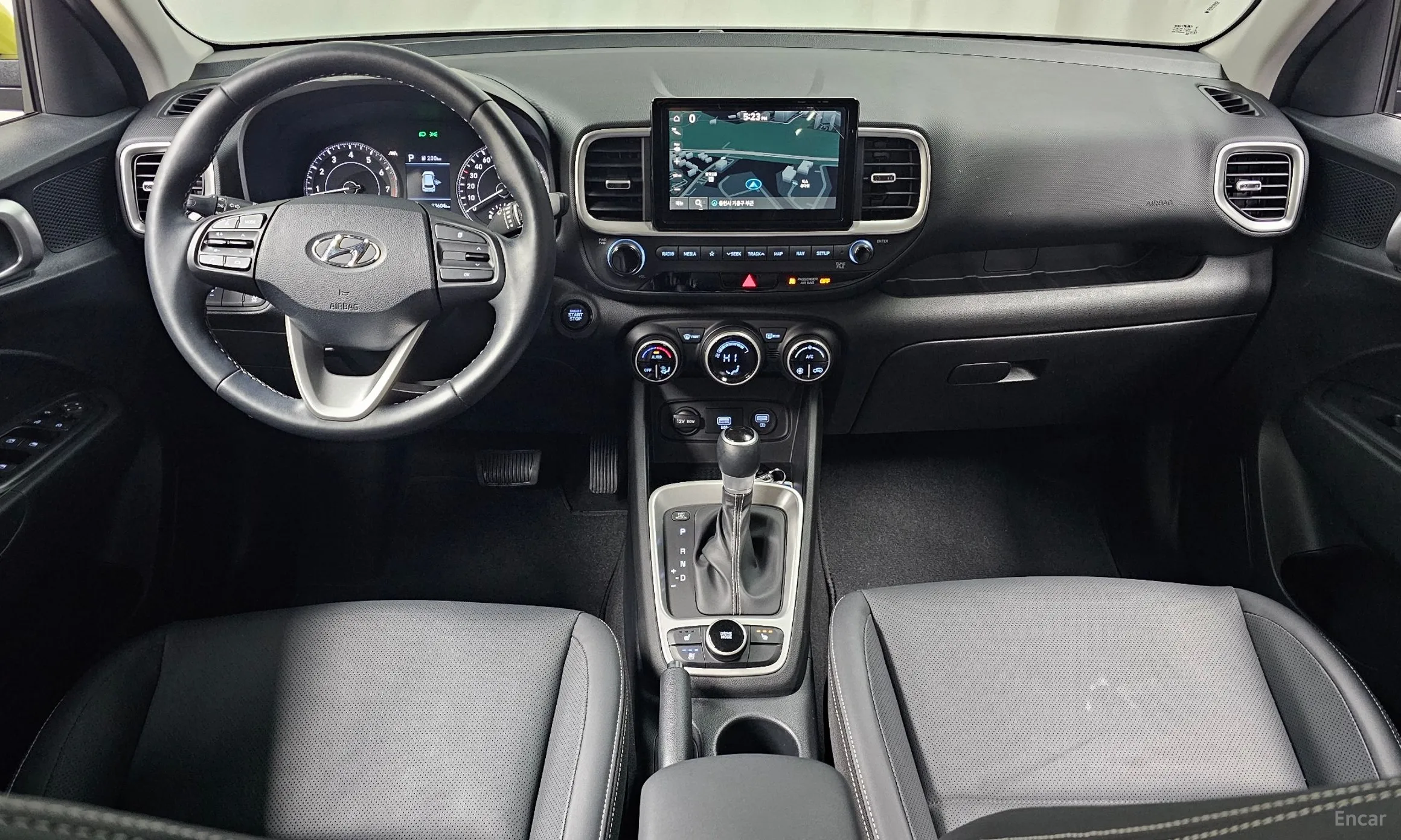 Hyundai Venue превью 7