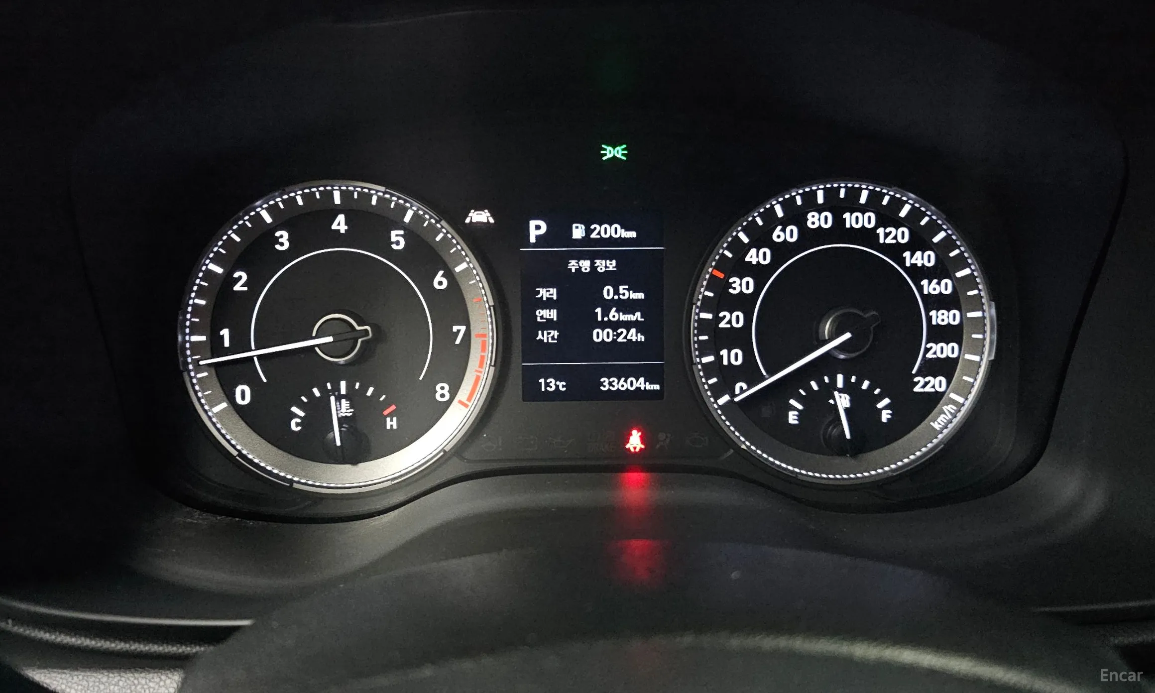 Hyundai Venue превью 8