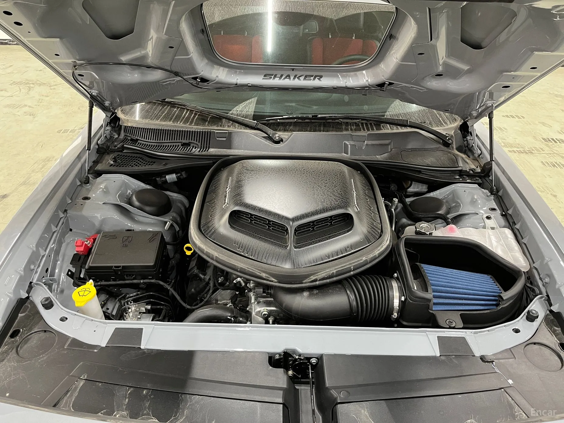 Dodge Challenger превью 5