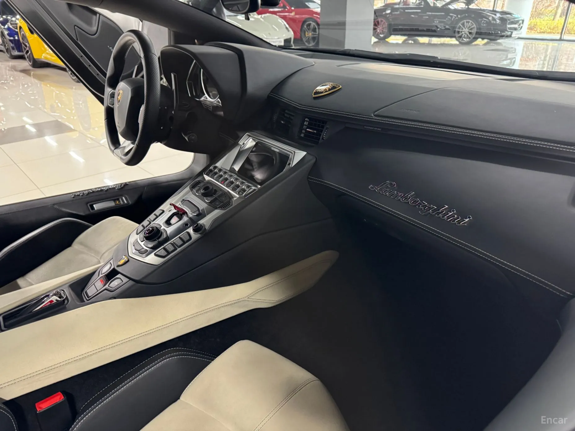Lamborghini Aventador превью 13