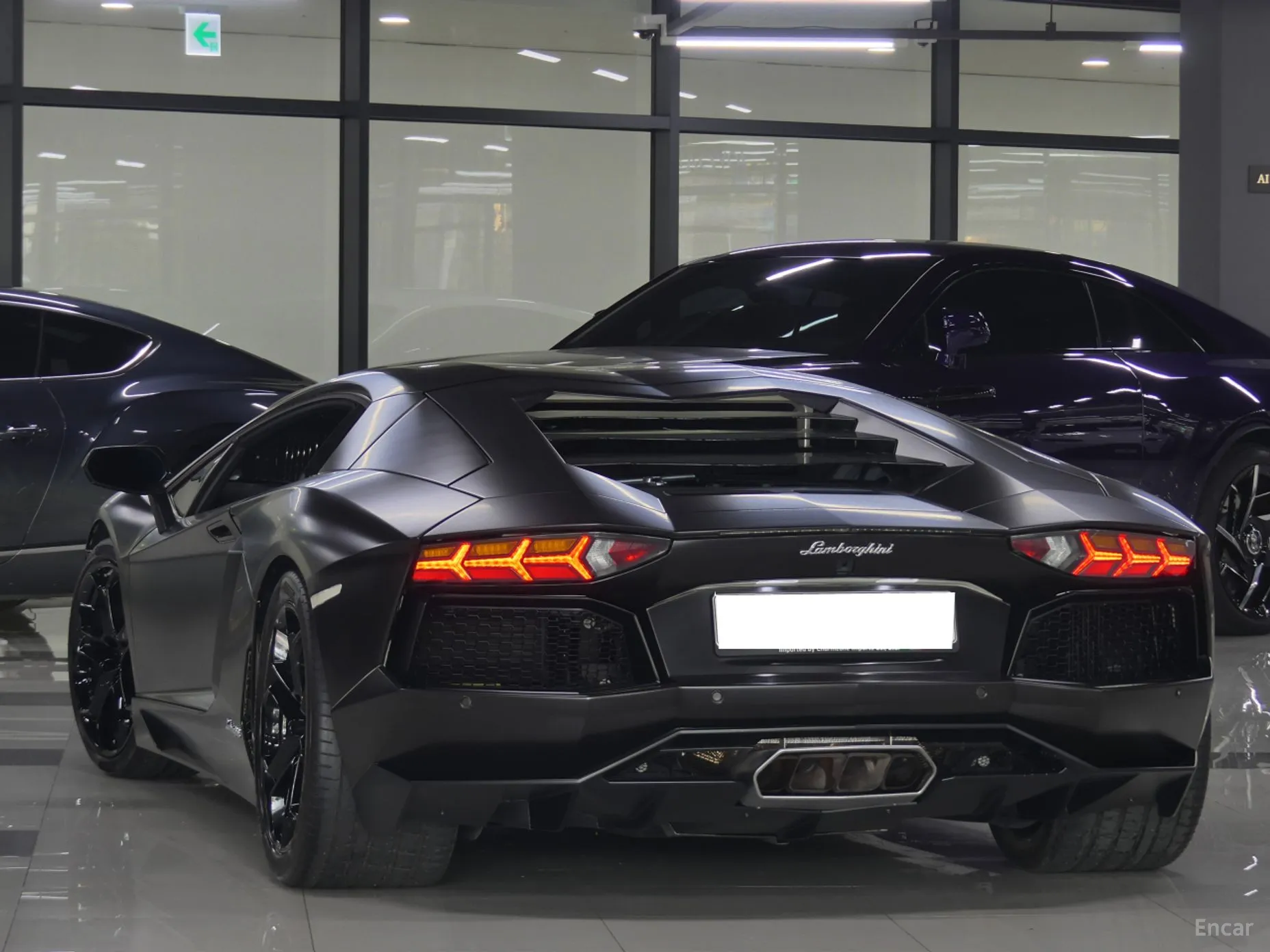 Lamborghini Aventador превью 3