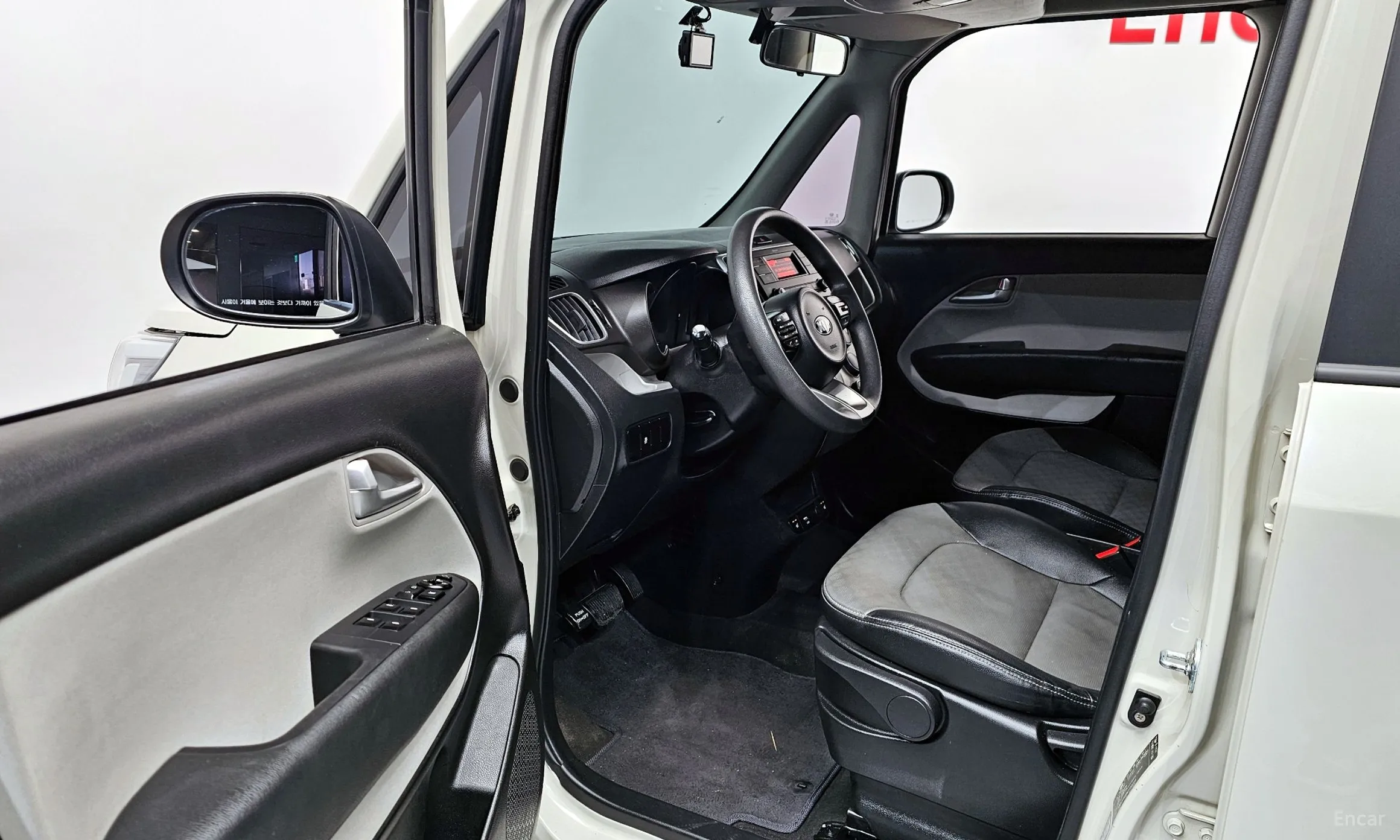 Kia Ray превью 11