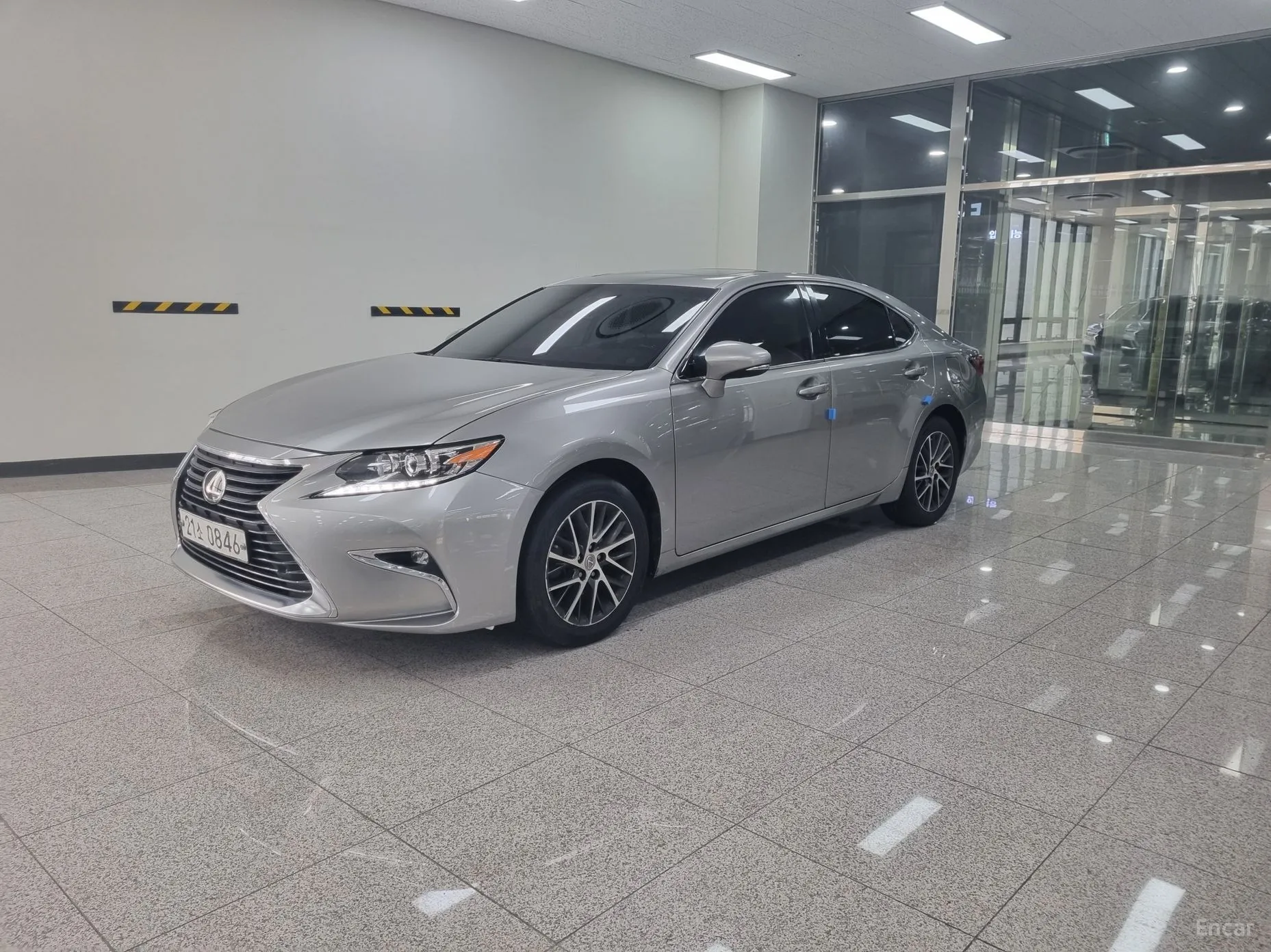 Lexus New ES350