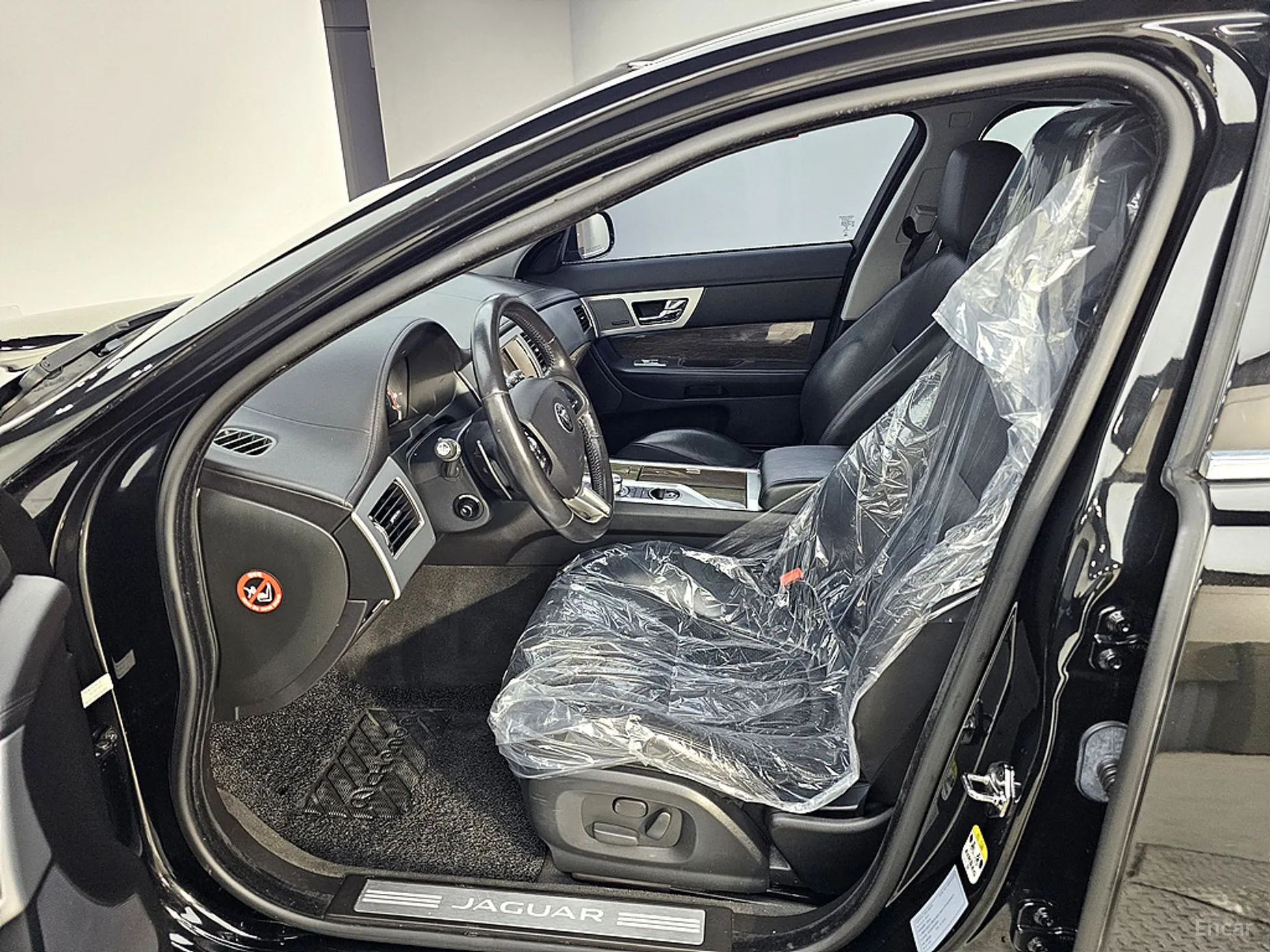 Jaguar New XF превью 8