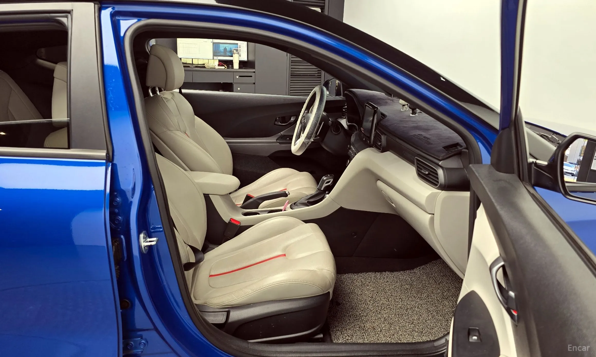 Hyundai Veloster (JS) превью 10