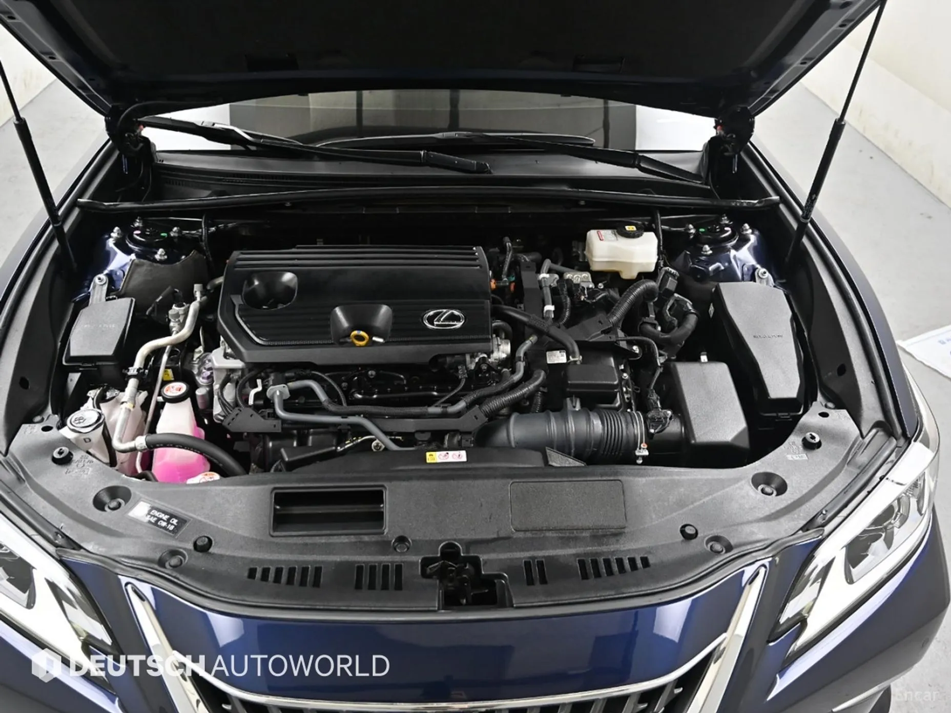 Lexus ES300h 7th Generation превью 11
