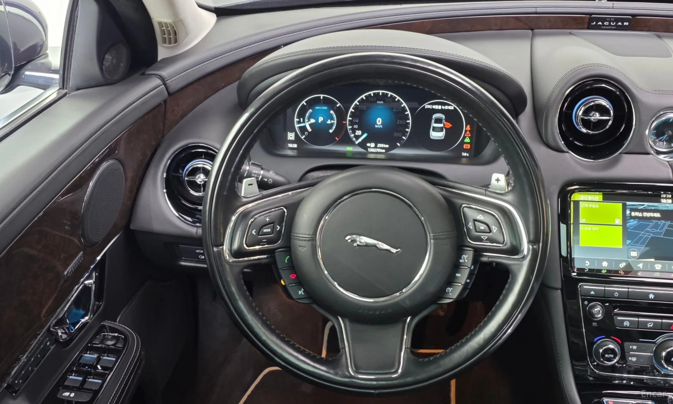 Jaguar All New XJ превью 13