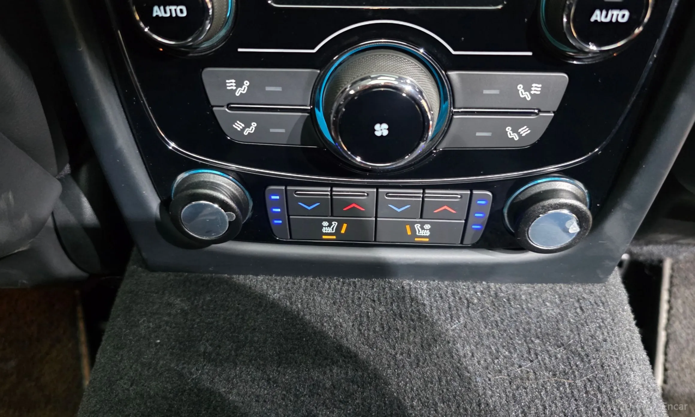 Jaguar All New XJ превью 19