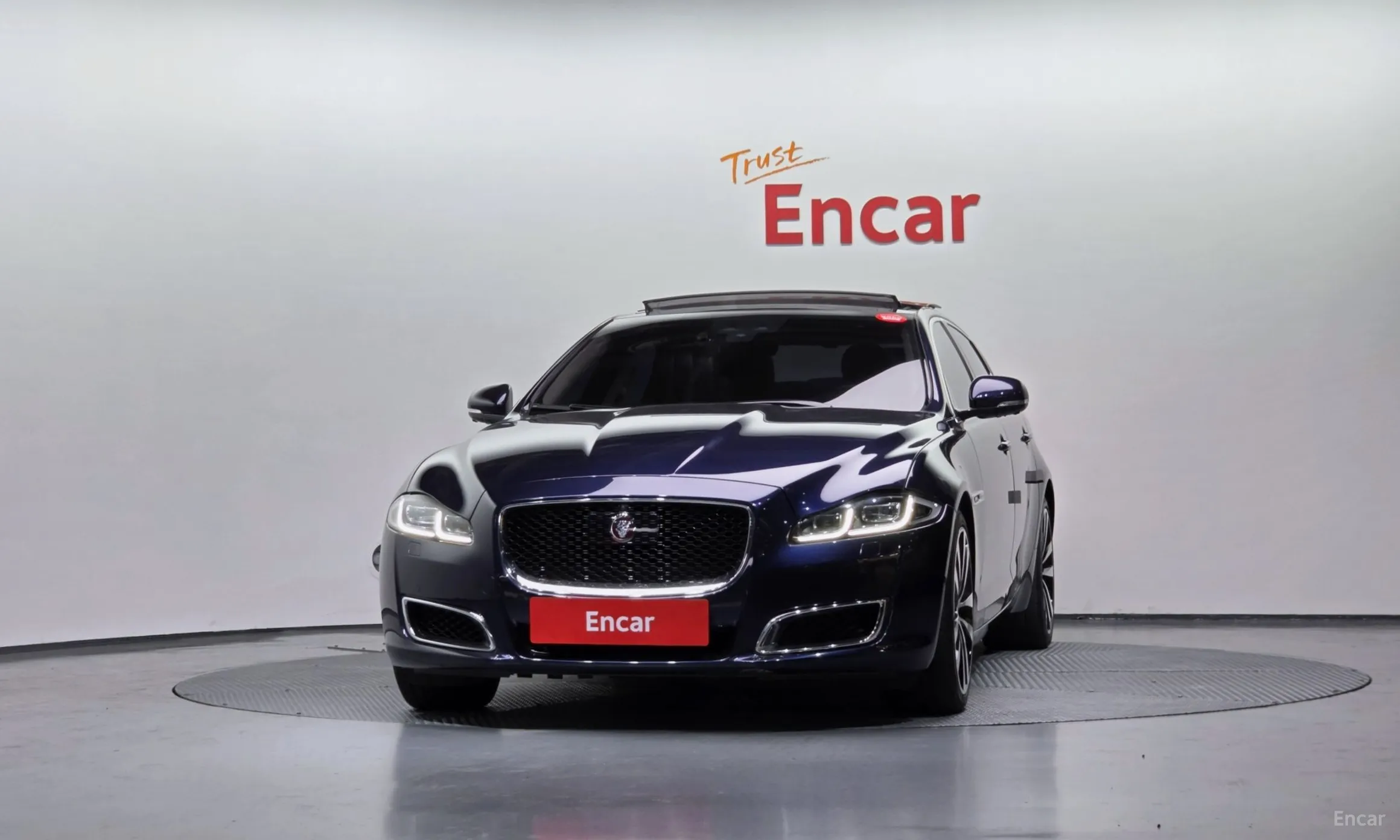 Jaguar All New XJ превью 3