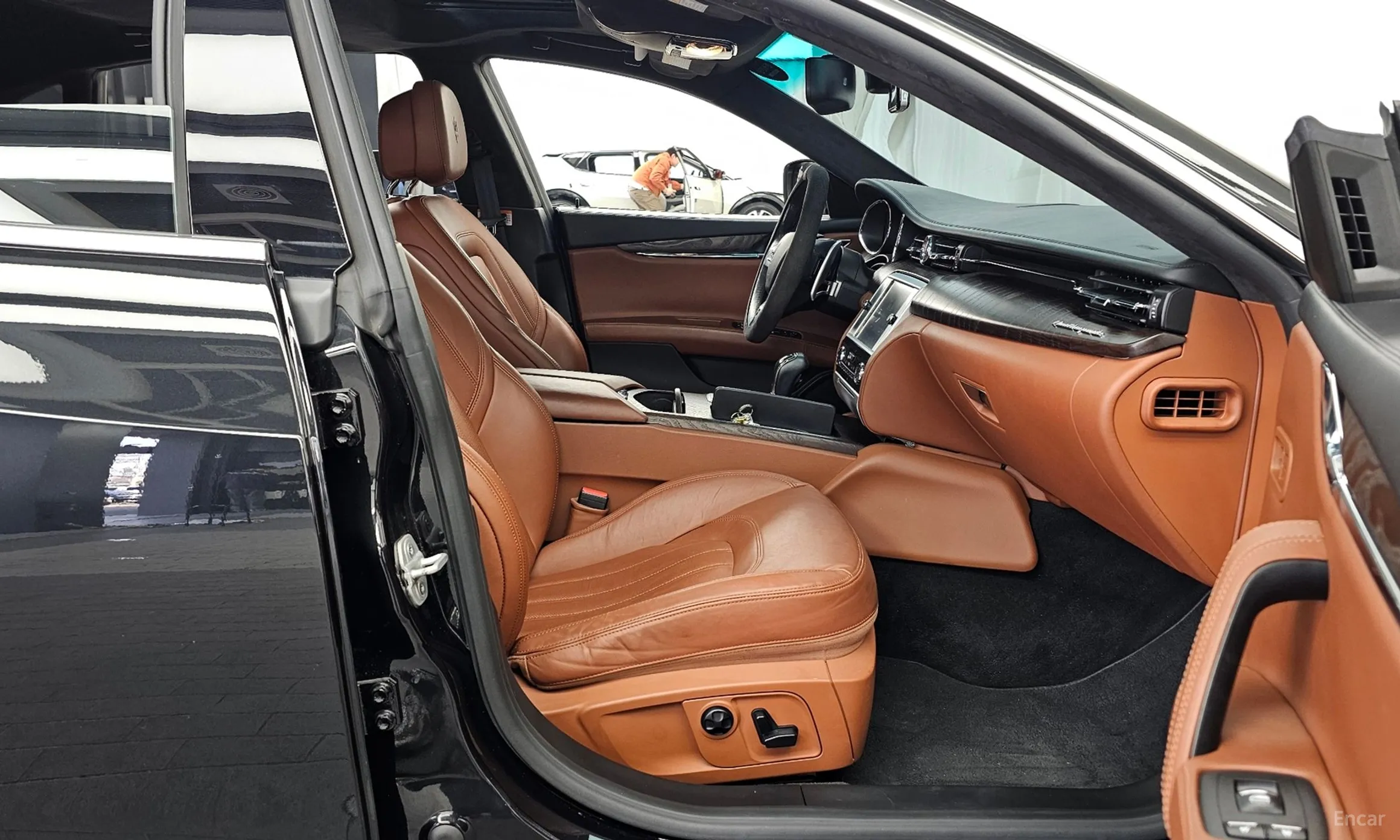 Maserati Quattroporte превью 12