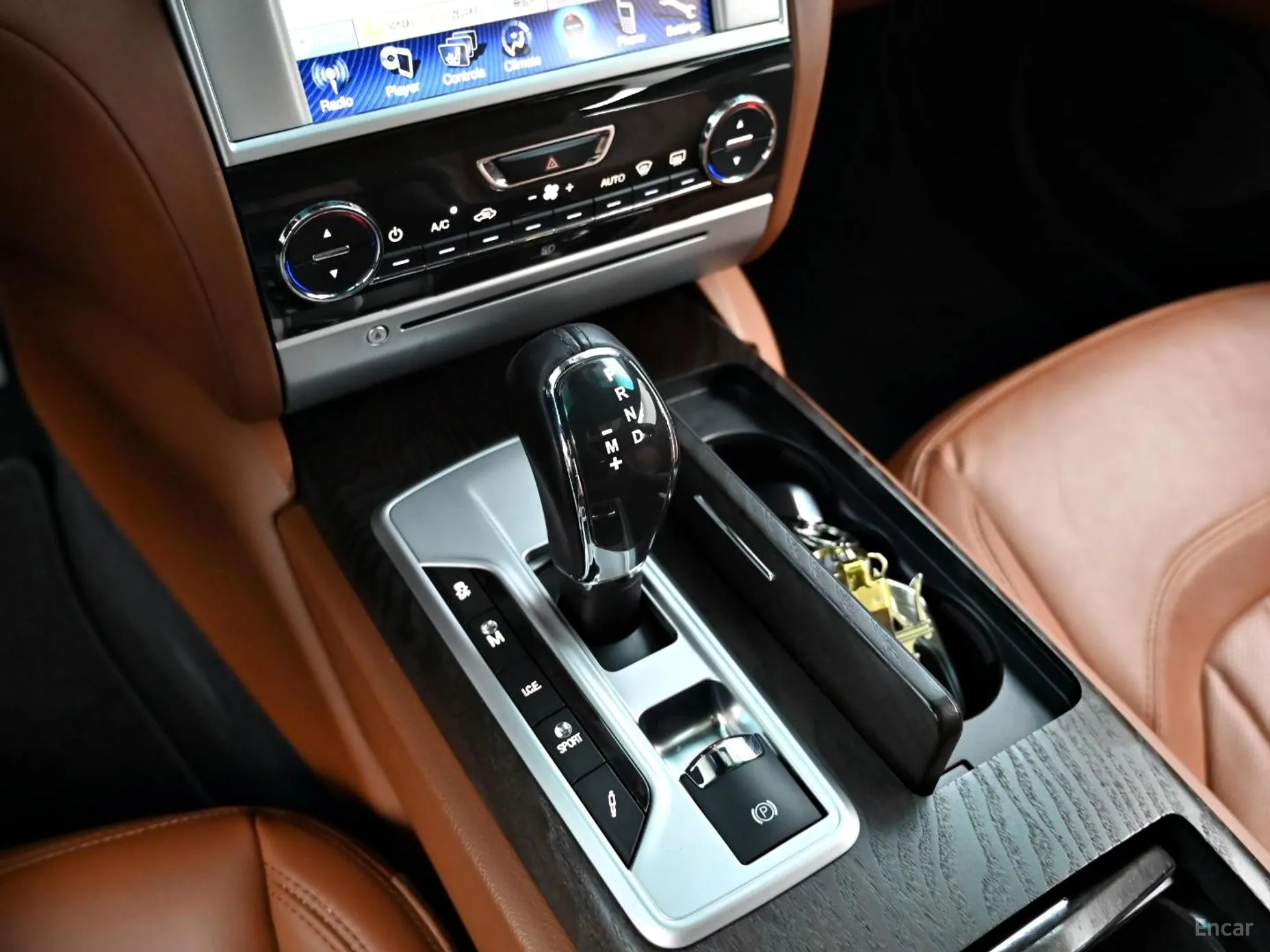 Maserati Quattroporte превью 9