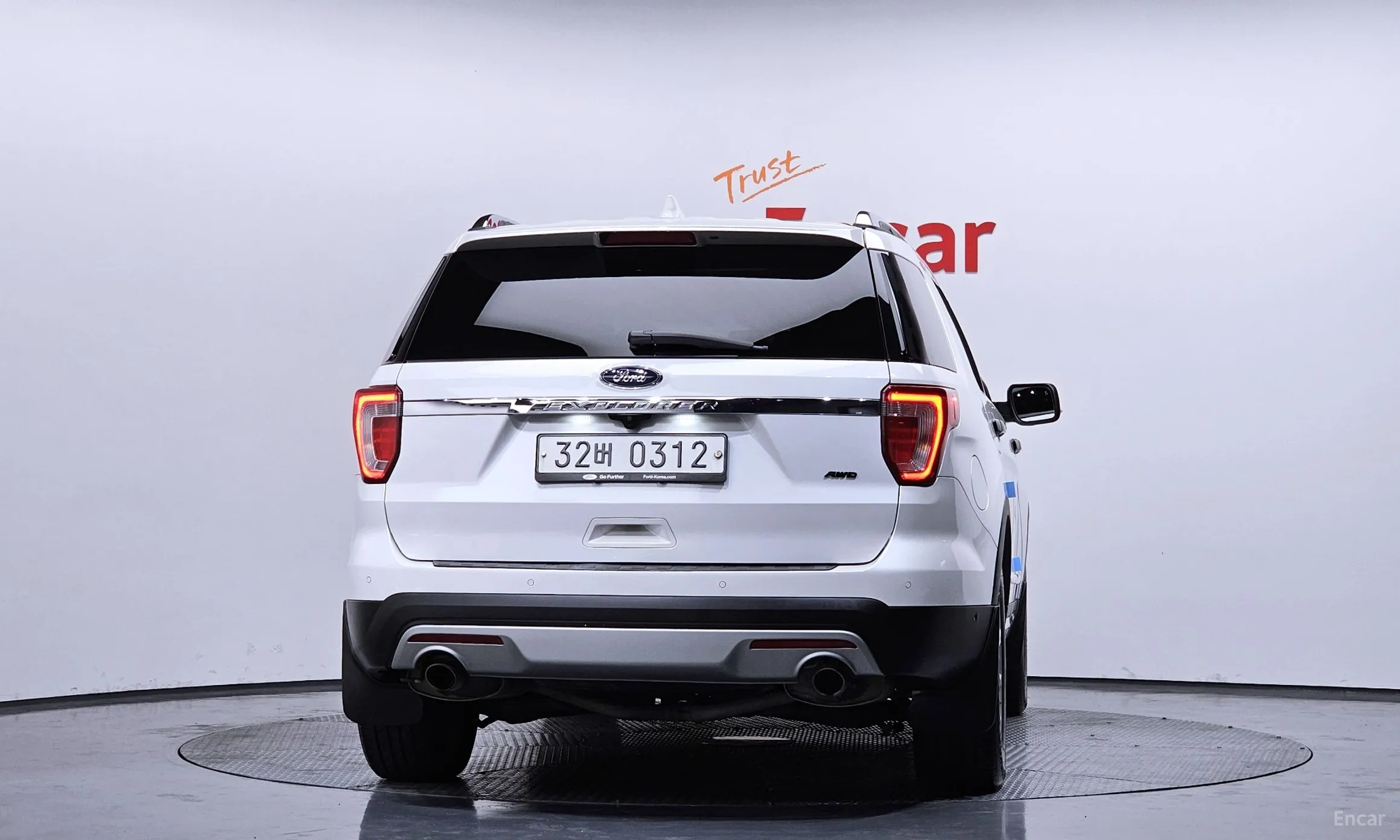 Ford Explorer превью 4