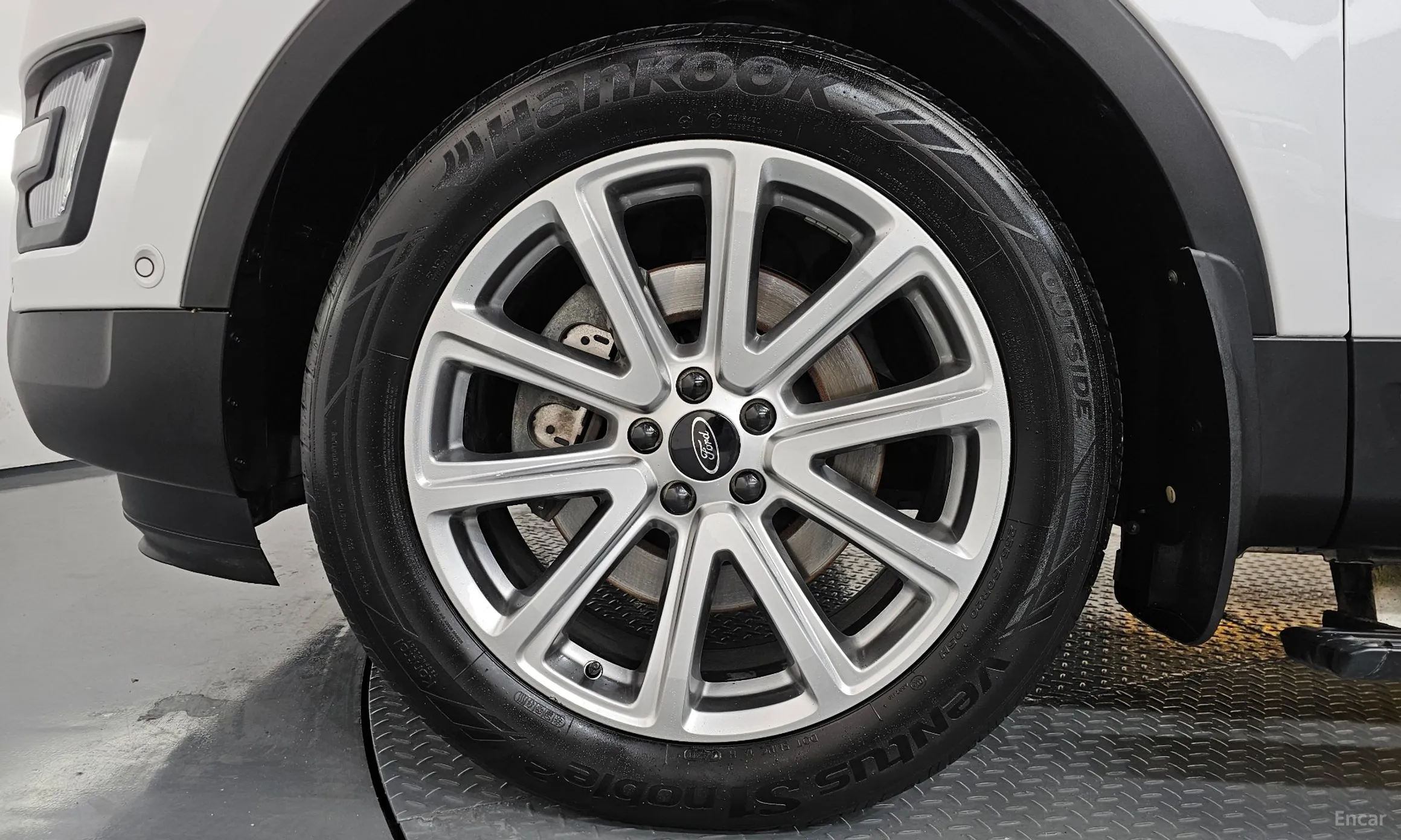 Ford Explorer превью 5
