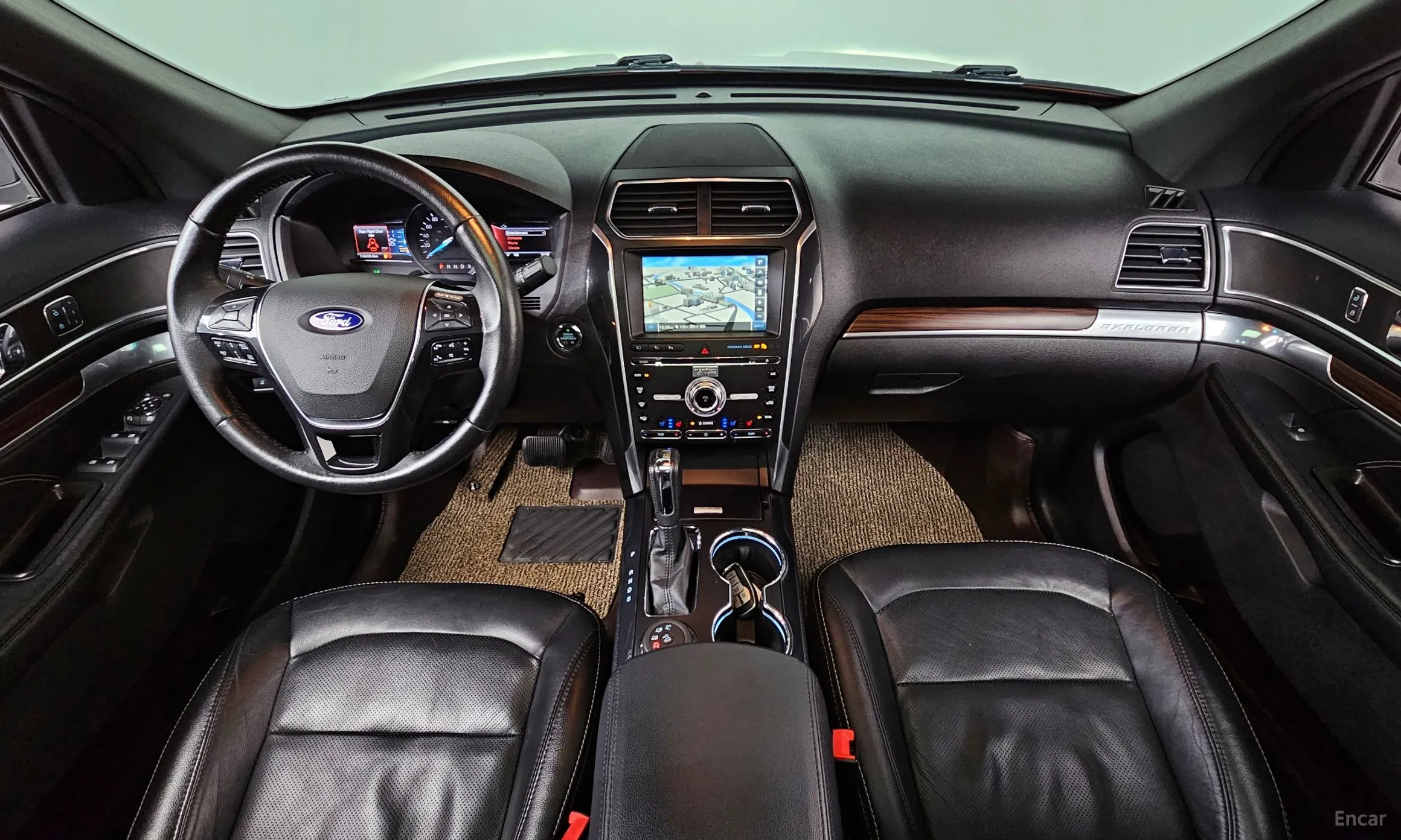 Ford Explorer превью 7