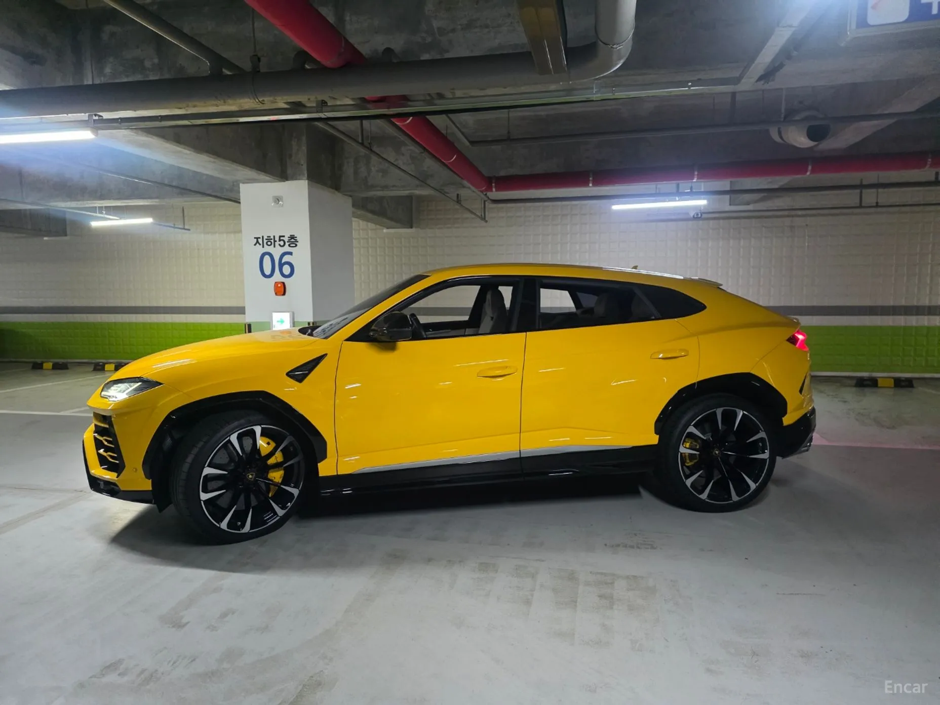 Lamborghini Urus превью 3