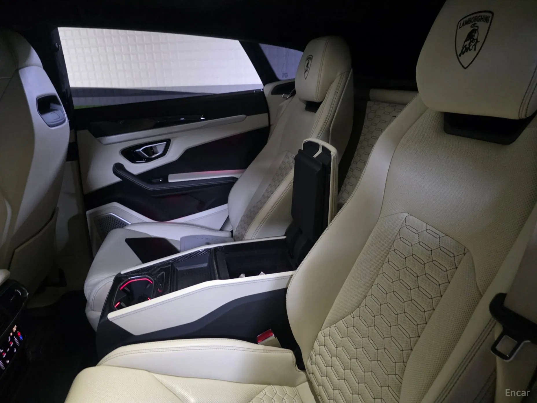 Lamborghini Urus превью 8