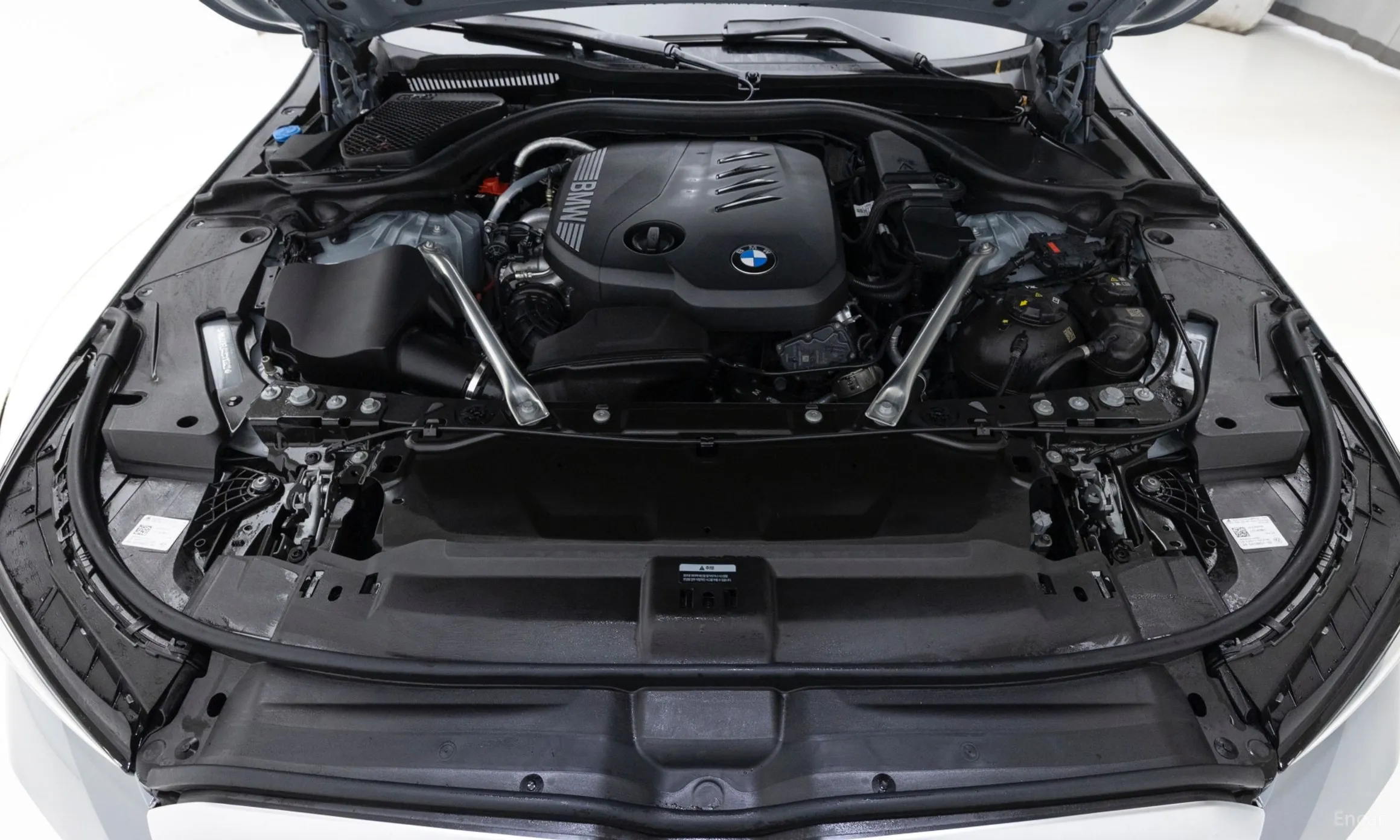 BMW 5 Series (G60) превью 6