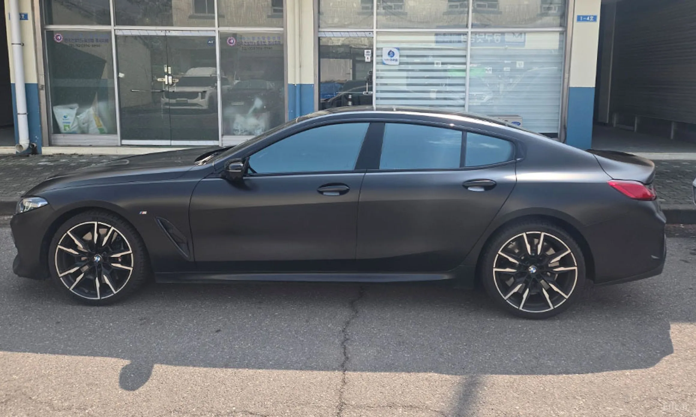 BMW 8-series (G15)