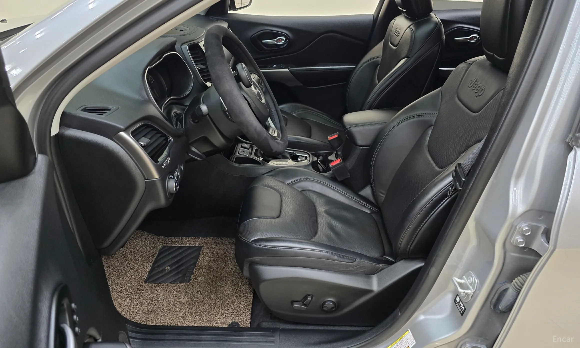Jeep Cherokee (KL) превью 13