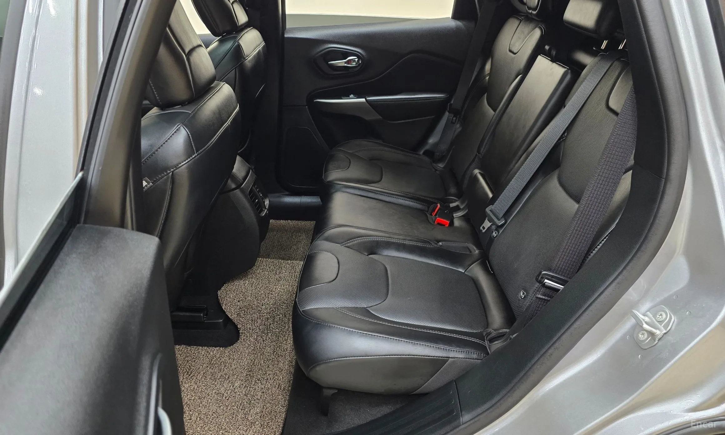 Jeep Cherokee (KL) превью 14