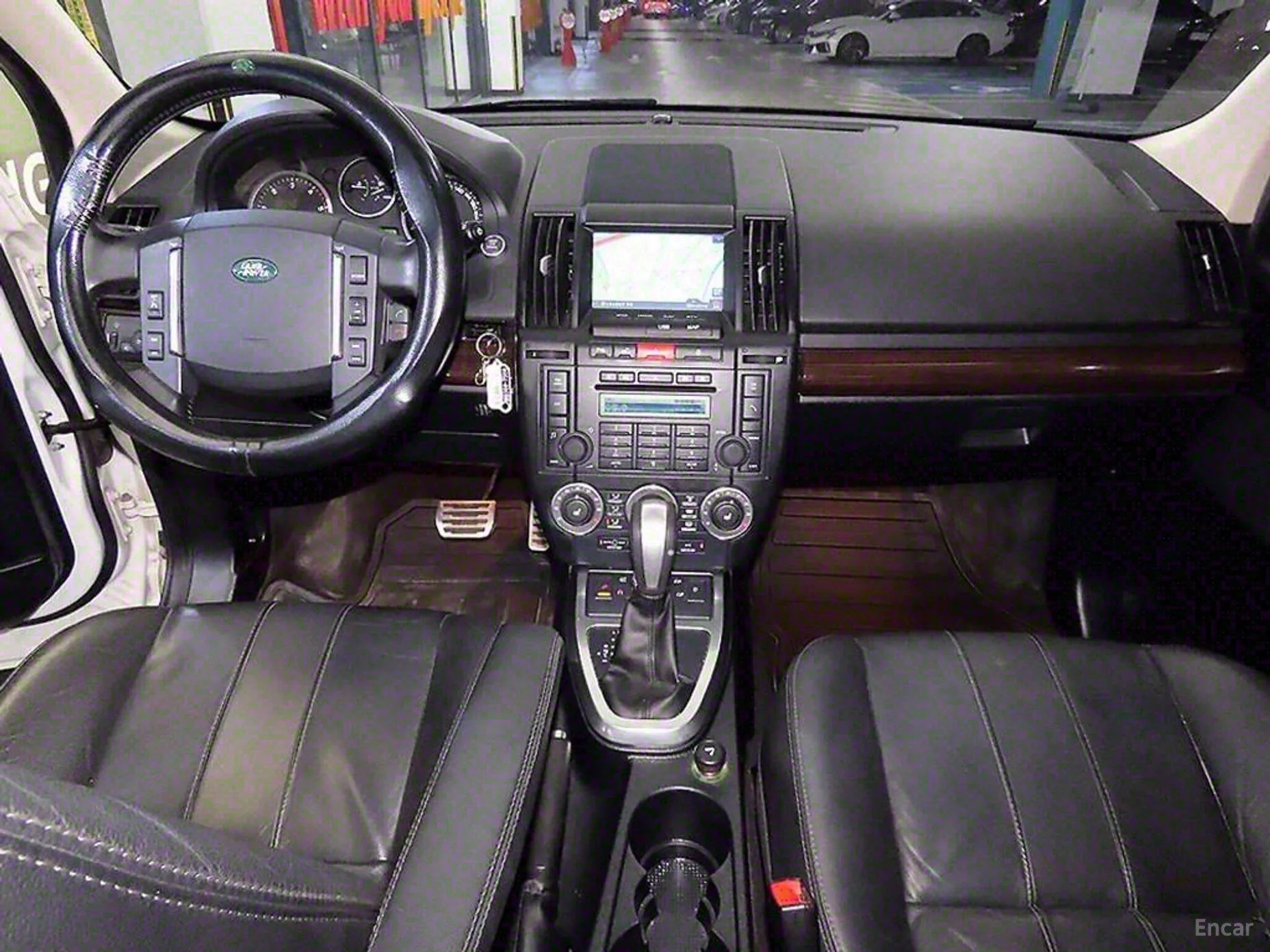Land Rover Freelander 2 превью 10