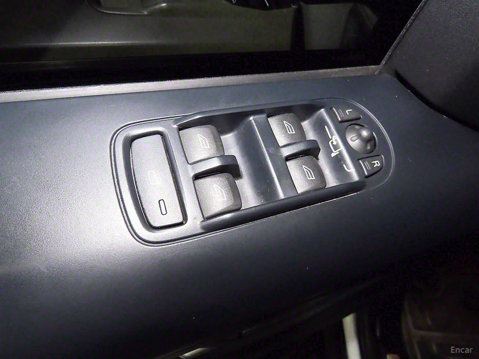 Land Rover Freelander 2 превью 13