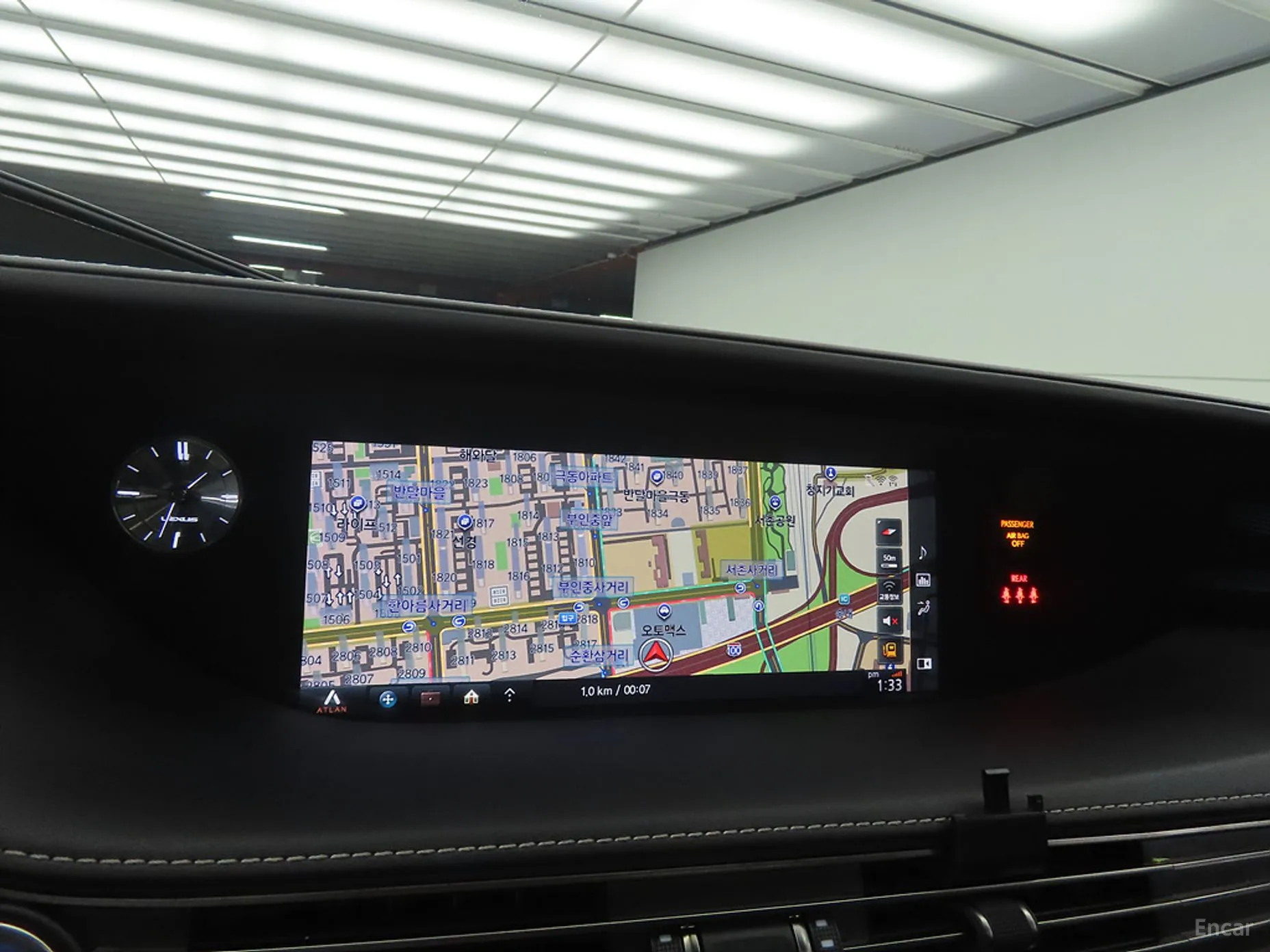 Lexus LS500h Gen 5 превью 14