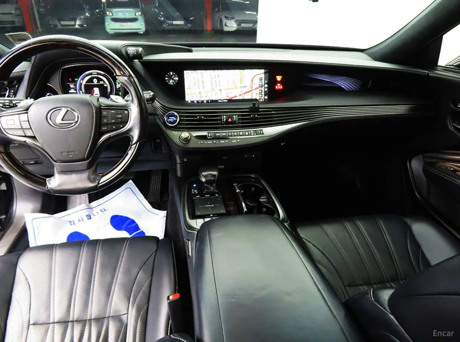 Lexus LS500h Gen 5 превью 7