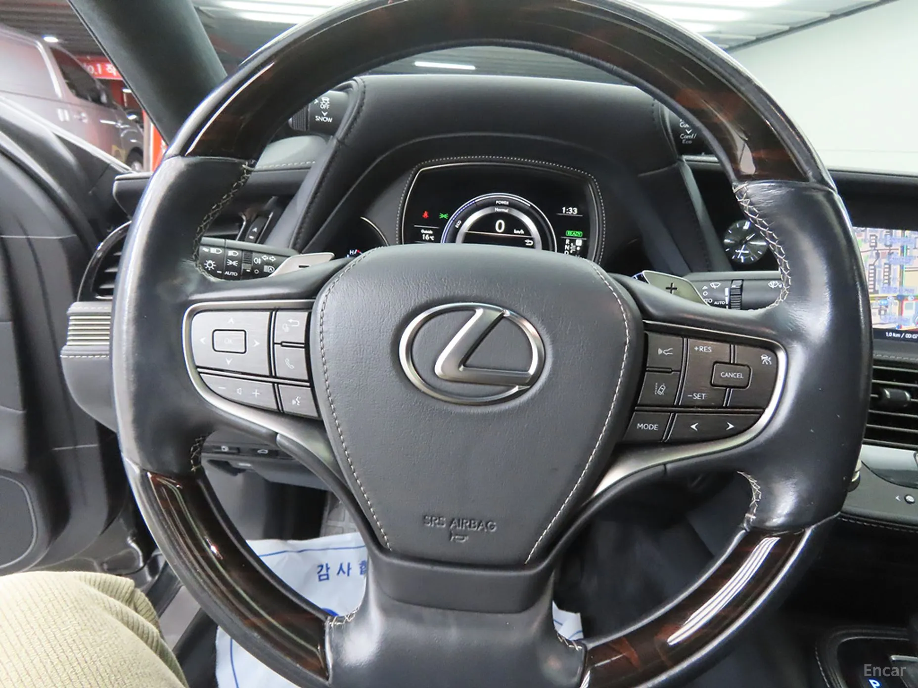 Lexus LS500h Gen 5 превью 8
