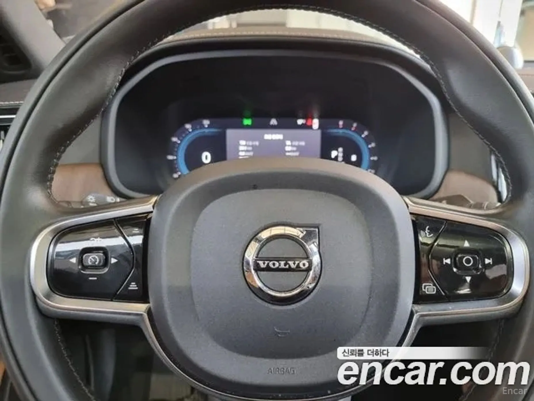 Volvo S90 превью 16