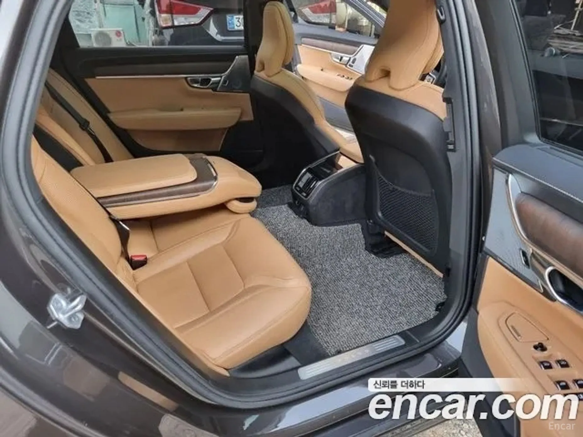 Volvo S90 превью 7