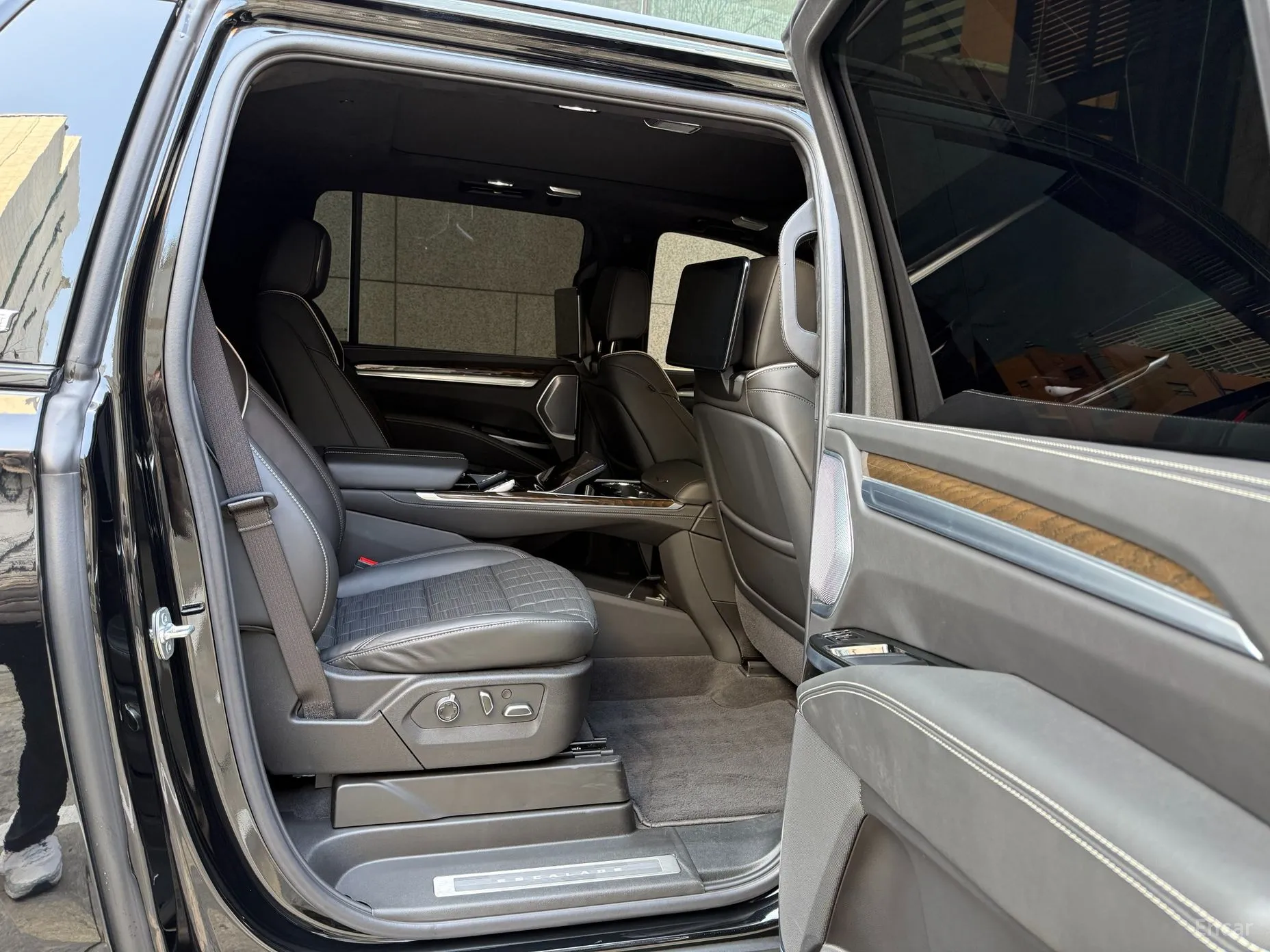 Cadillac Escalade 5th Generation превью 13