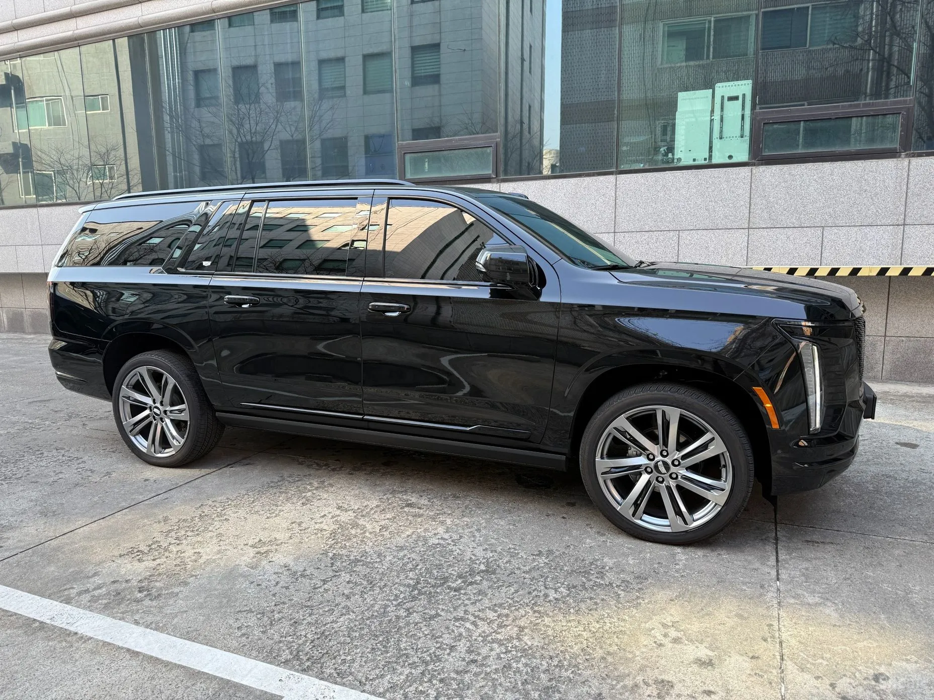 Cadillac Escalade 5th Generation превью 4