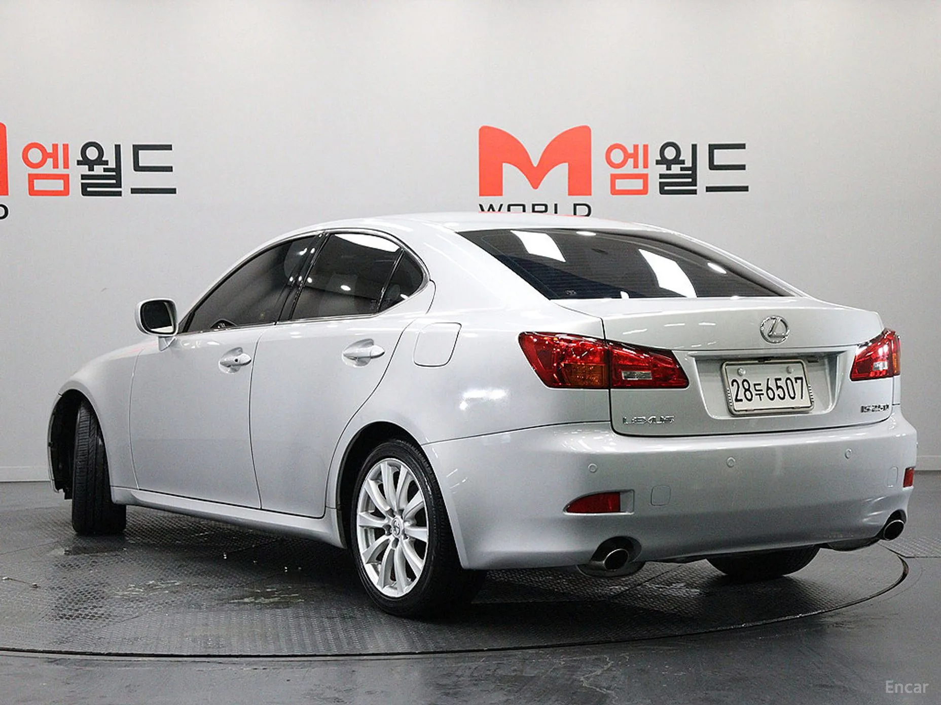 Lexus IS250 превью 4