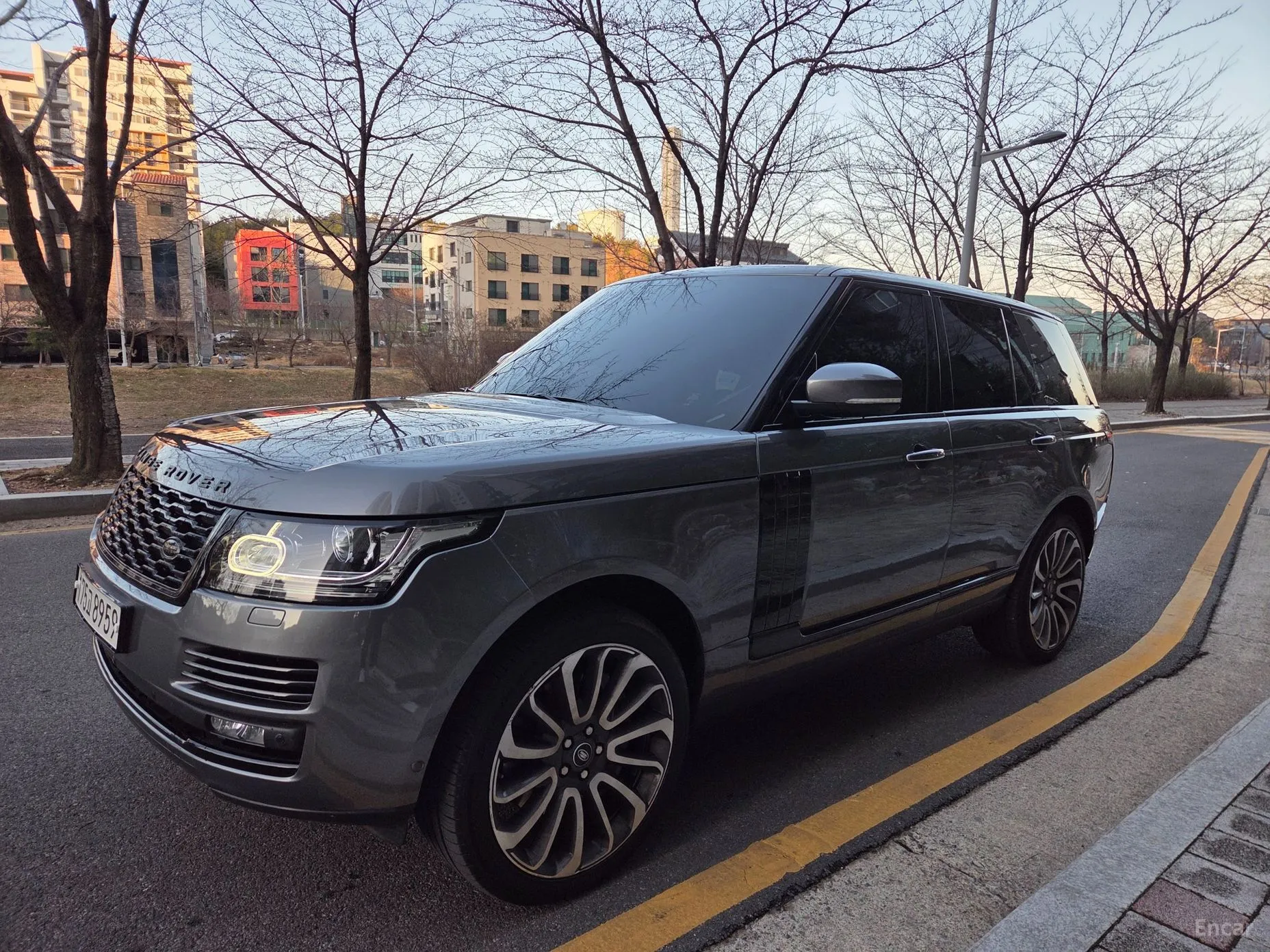 Land Rover Range Rover 4th Generation превью 2
