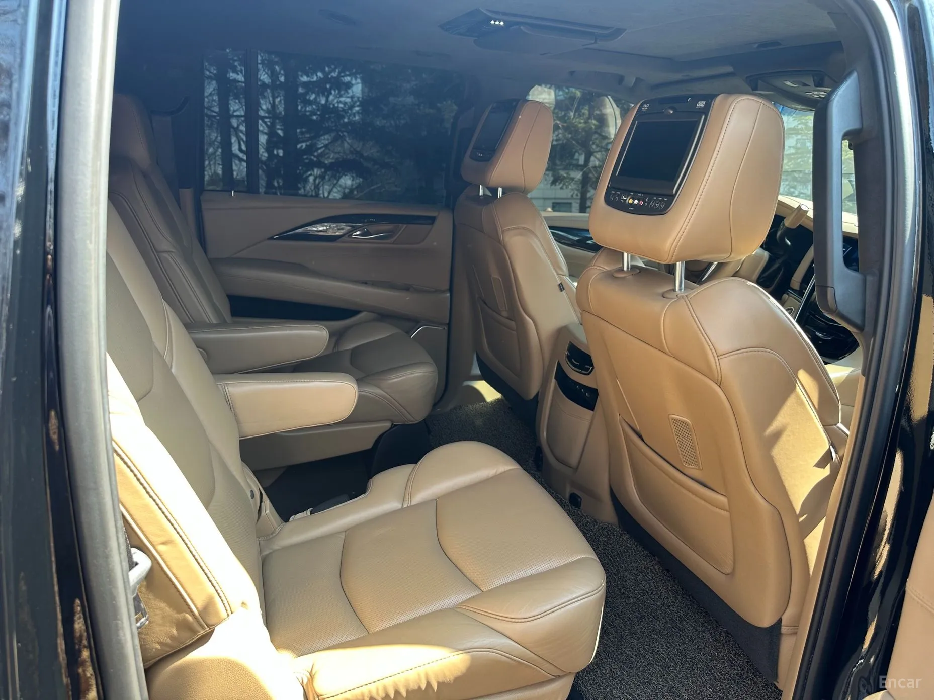 Cadillac Escalade превью 11
