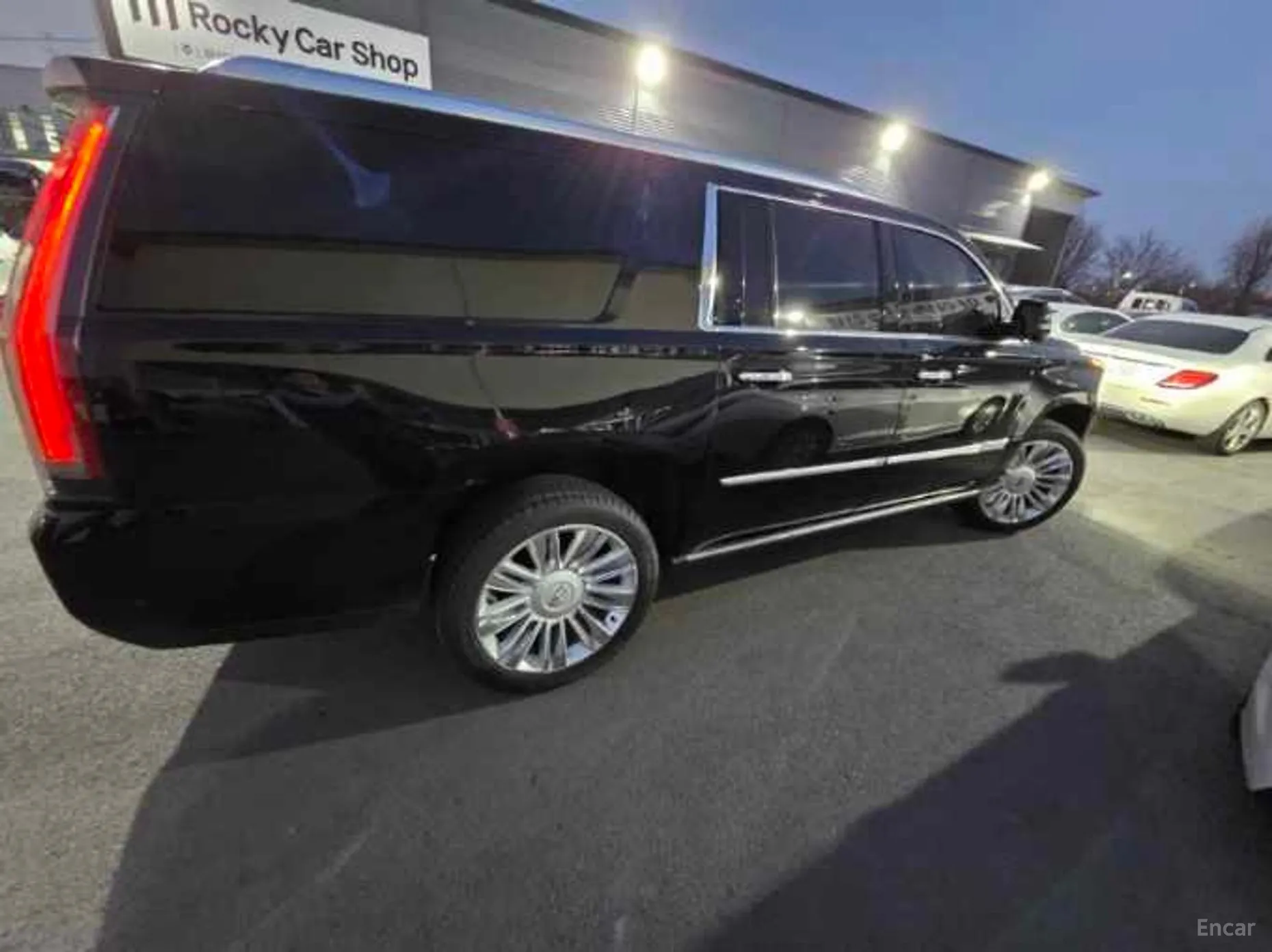 Cadillac Escalade превью 4