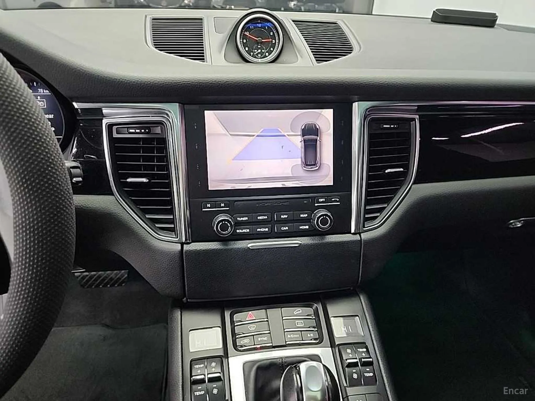 Porsche Macan превью 10