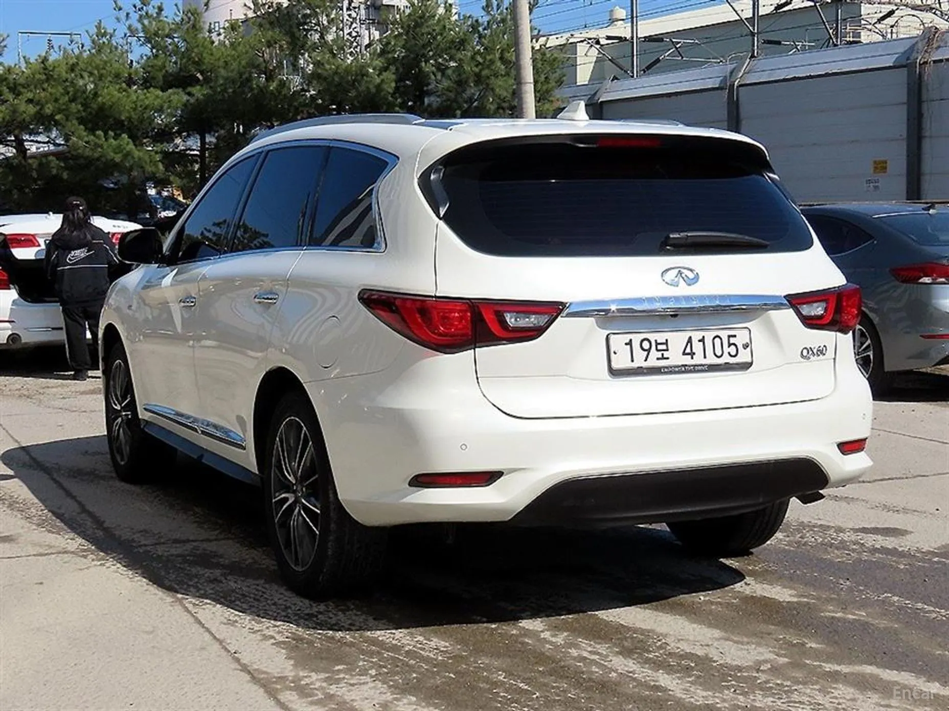 Infiniti QX60 превью 3