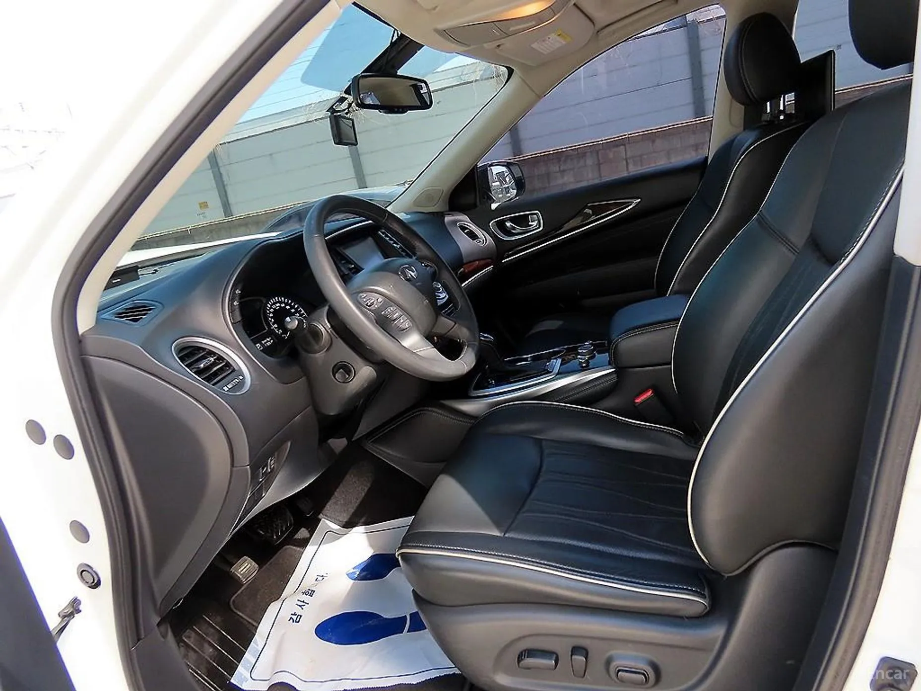 Infiniti QX60 превью 5