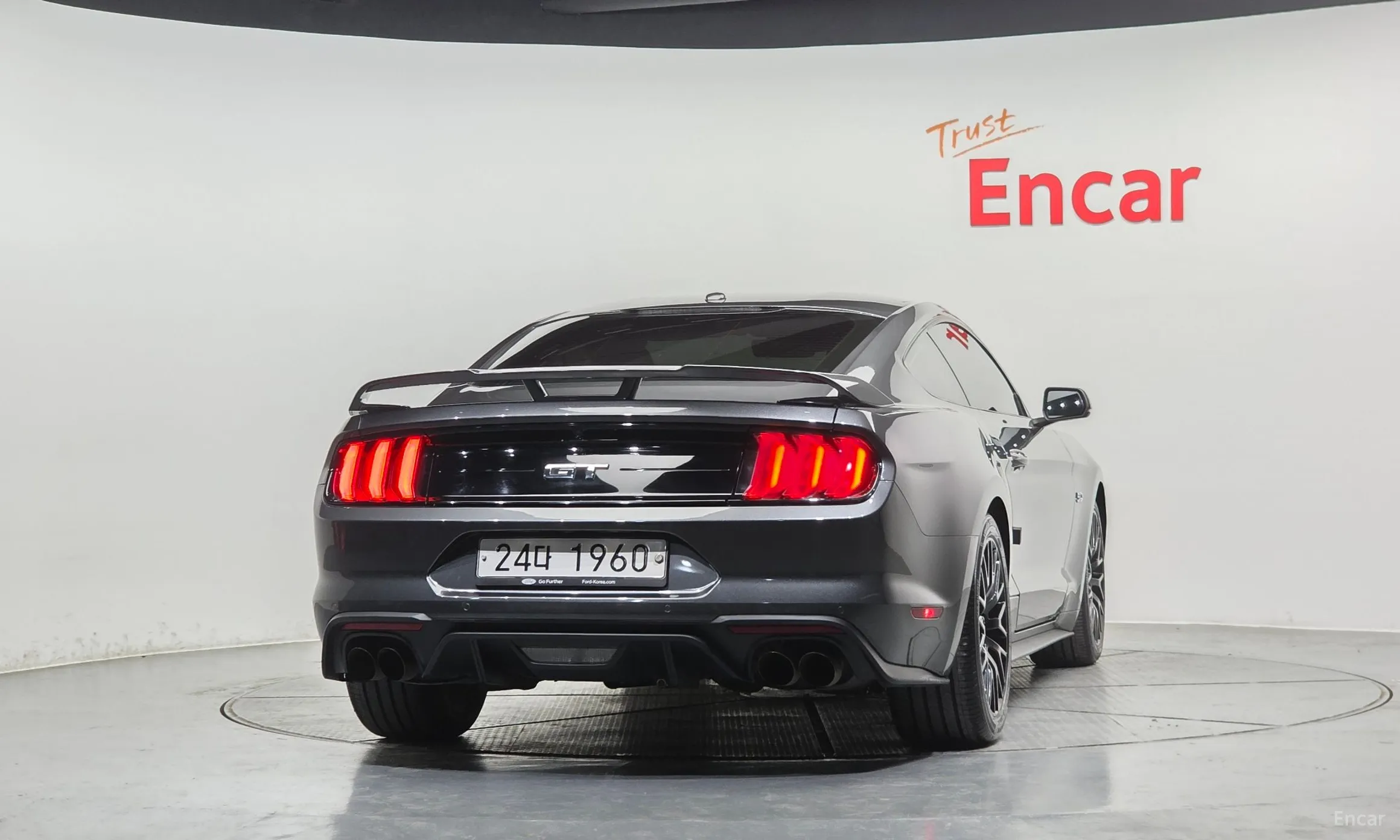 Ford Mustang превью 4