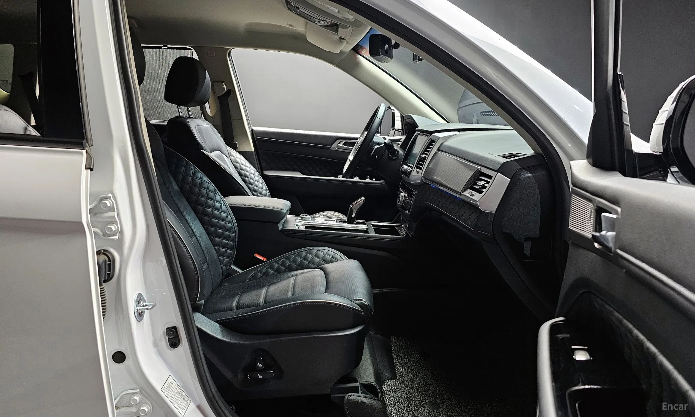 KG Mobility (SsangYong) Rexton превью 10