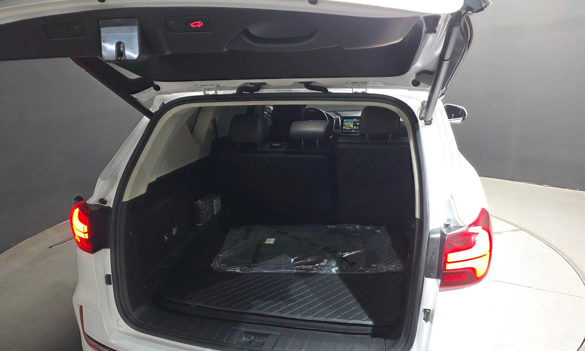 KG Mobility (SsangYong) Rexton превью 20